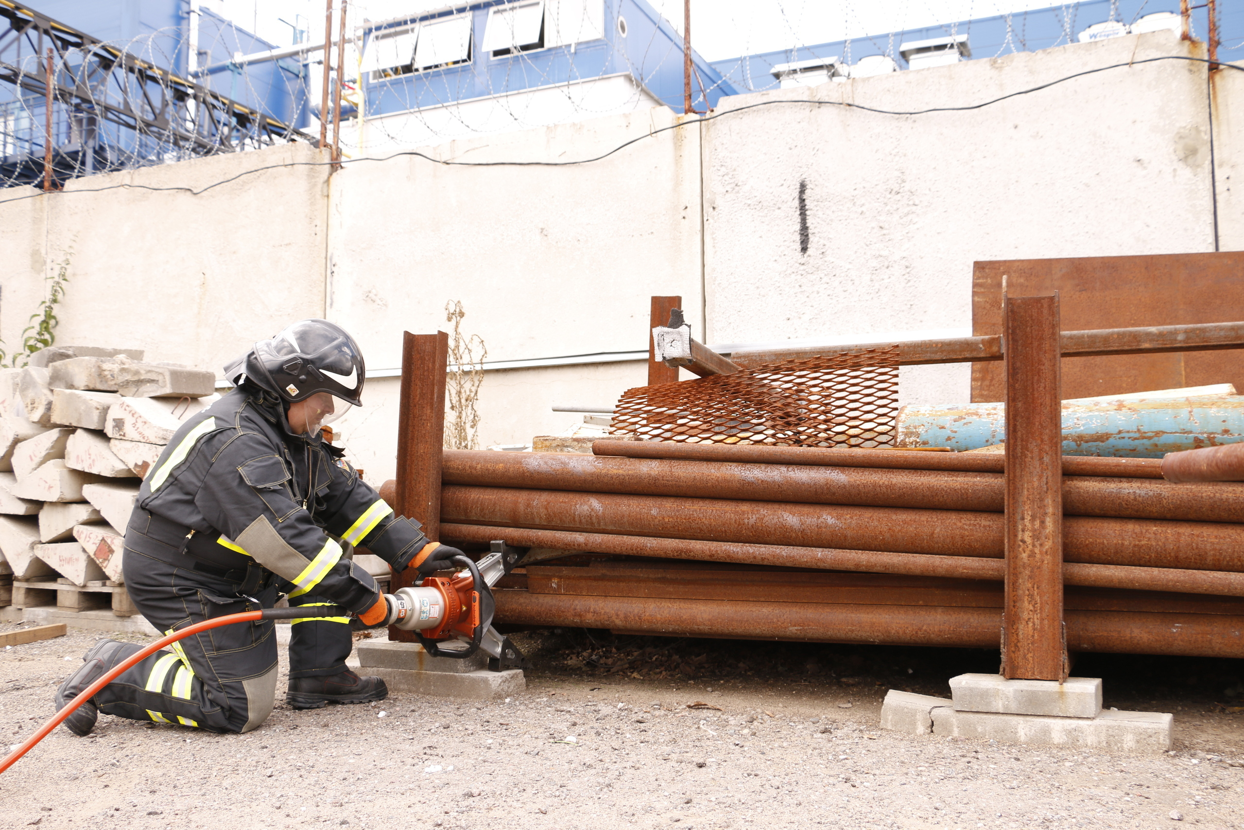 Спасательная операция, учения, служба спасения, мчс в работе, служба с. Мария Ткаченко. Документальная фотография