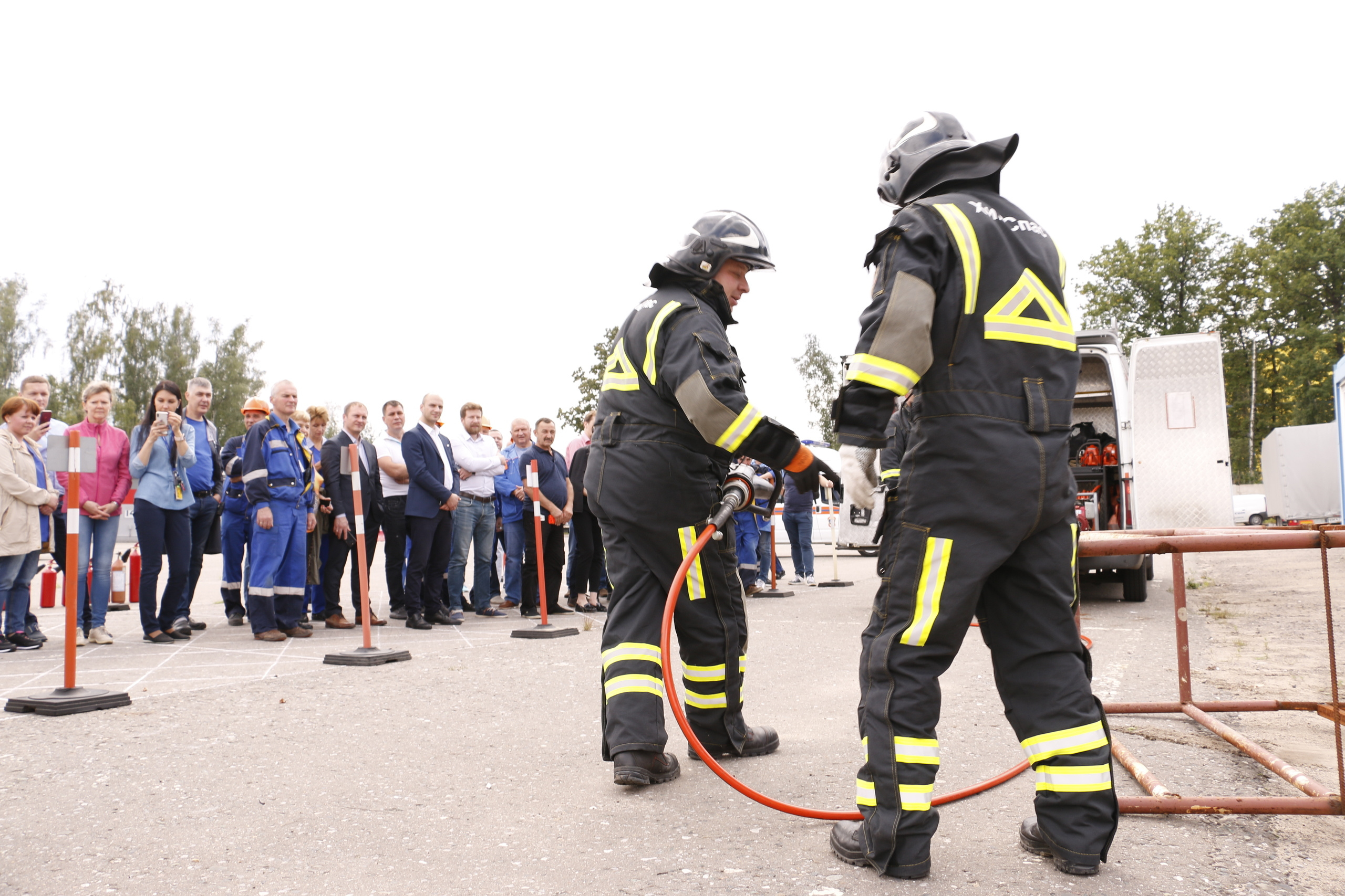 Спасательная операция, учения, служба спасения, мчс в работе, служба с. Мария Ткаченко. Документальная фотография