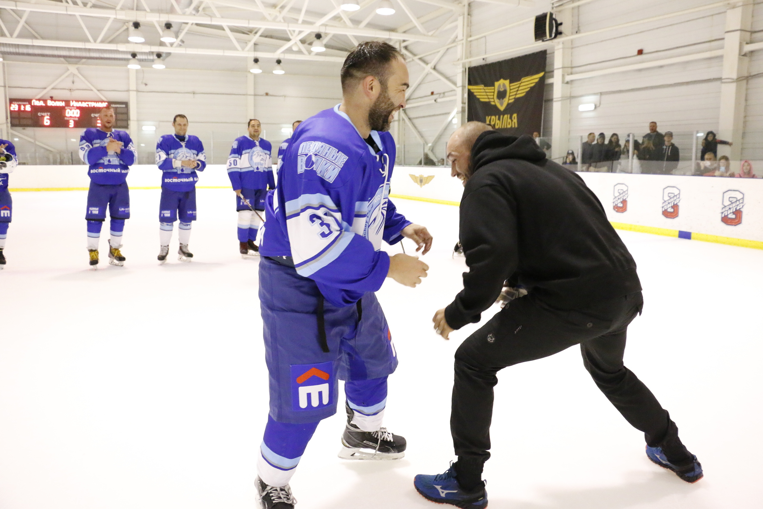 Хоккей, матч, фото хоккея, александр мостовой, ледовый дворец, евгений. Мария Ткаченко. Документальная фотография