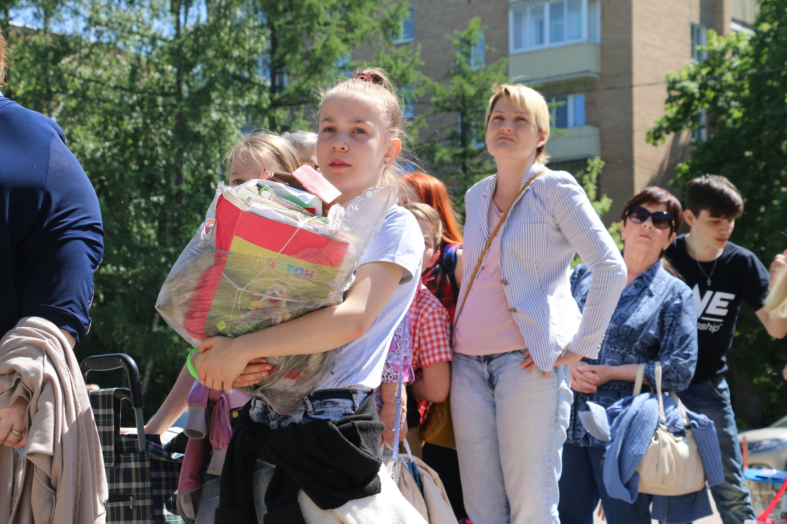 Благотворительная акция, сбор макулатуры, благотворительность, сбор ср. Мария Ткаченко. Документальная фотография