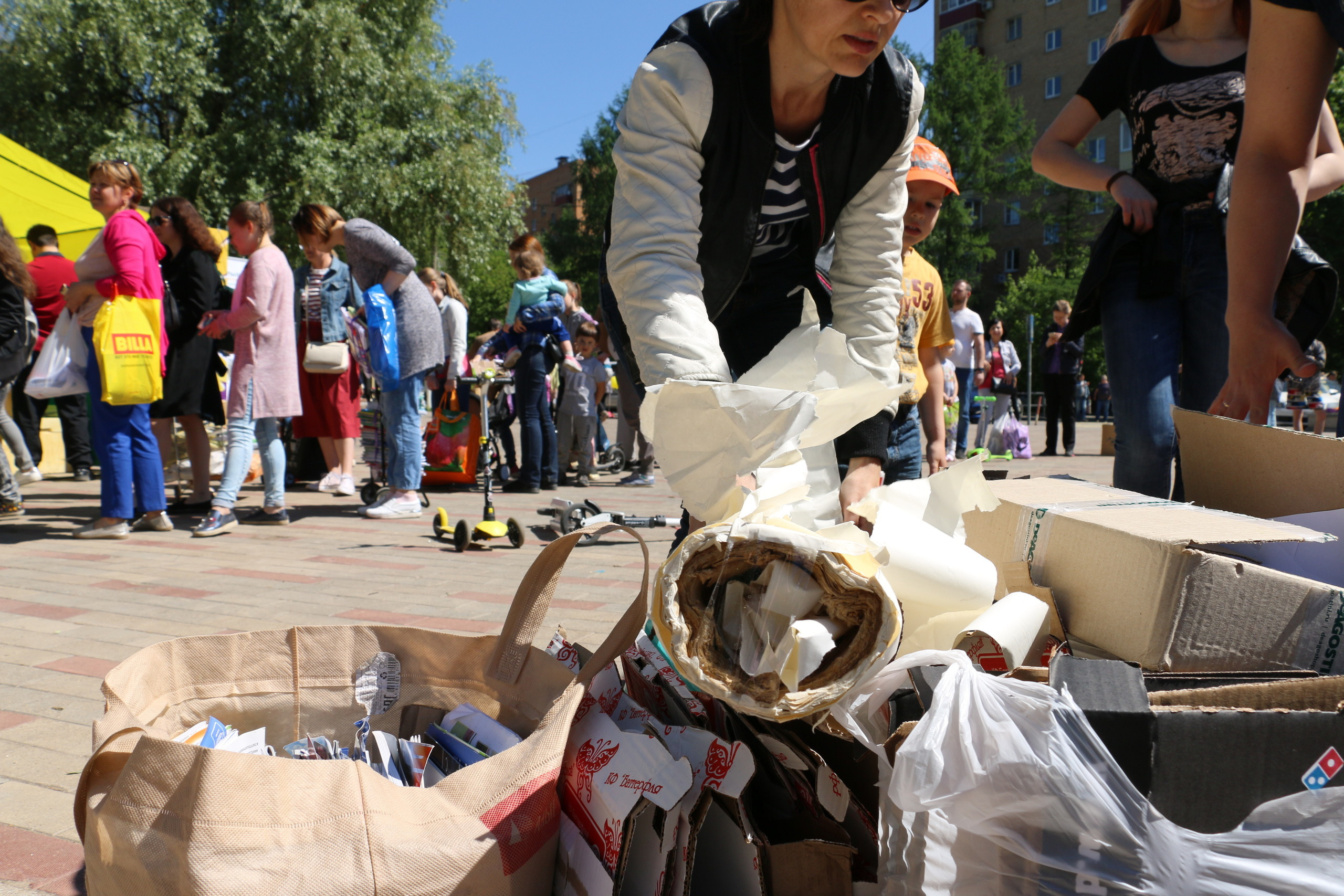 Благотворительная акция, сбор макулатуры, благотворительность, сбор ср. Мария Ткаченко. Документальная фотография