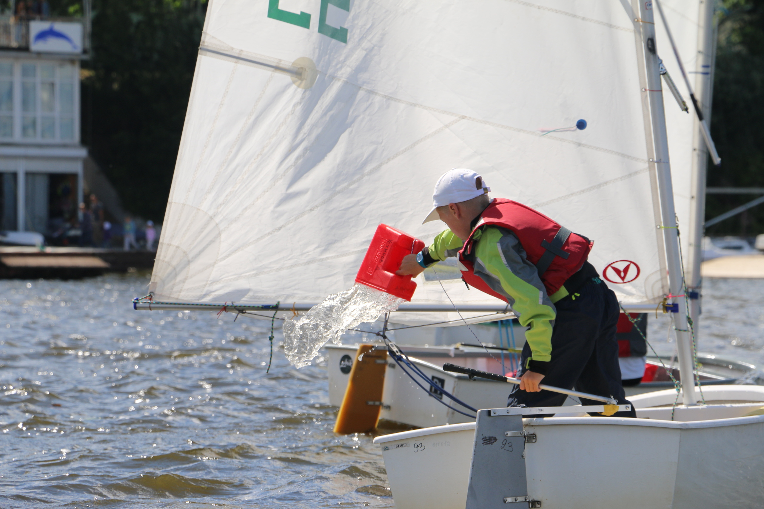 Парусный спорт, фото яхты, спортсмены, детский спорт, яхтинг, парус, у. Мария Ткаченко. Документальная фотография