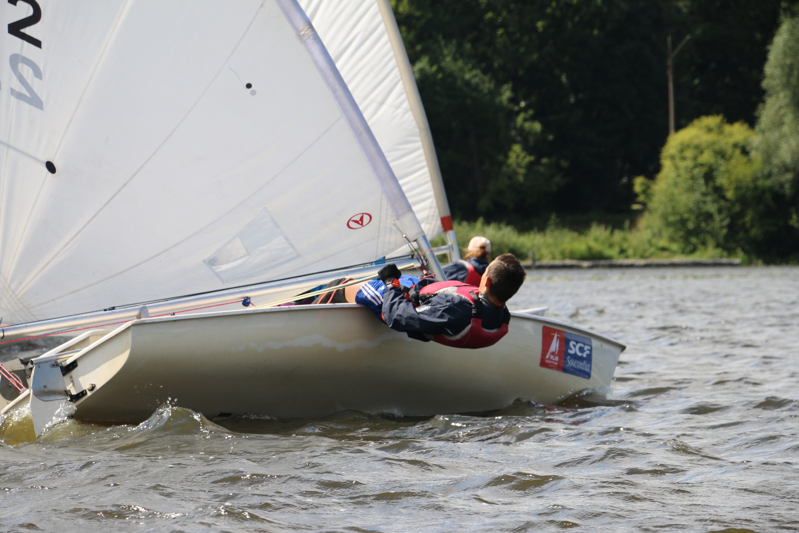 Парусный спорт, фото яхты, спортсмены, детский спорт, яхтинг, парус, у. Мария Ткаченко. Документальная фотография