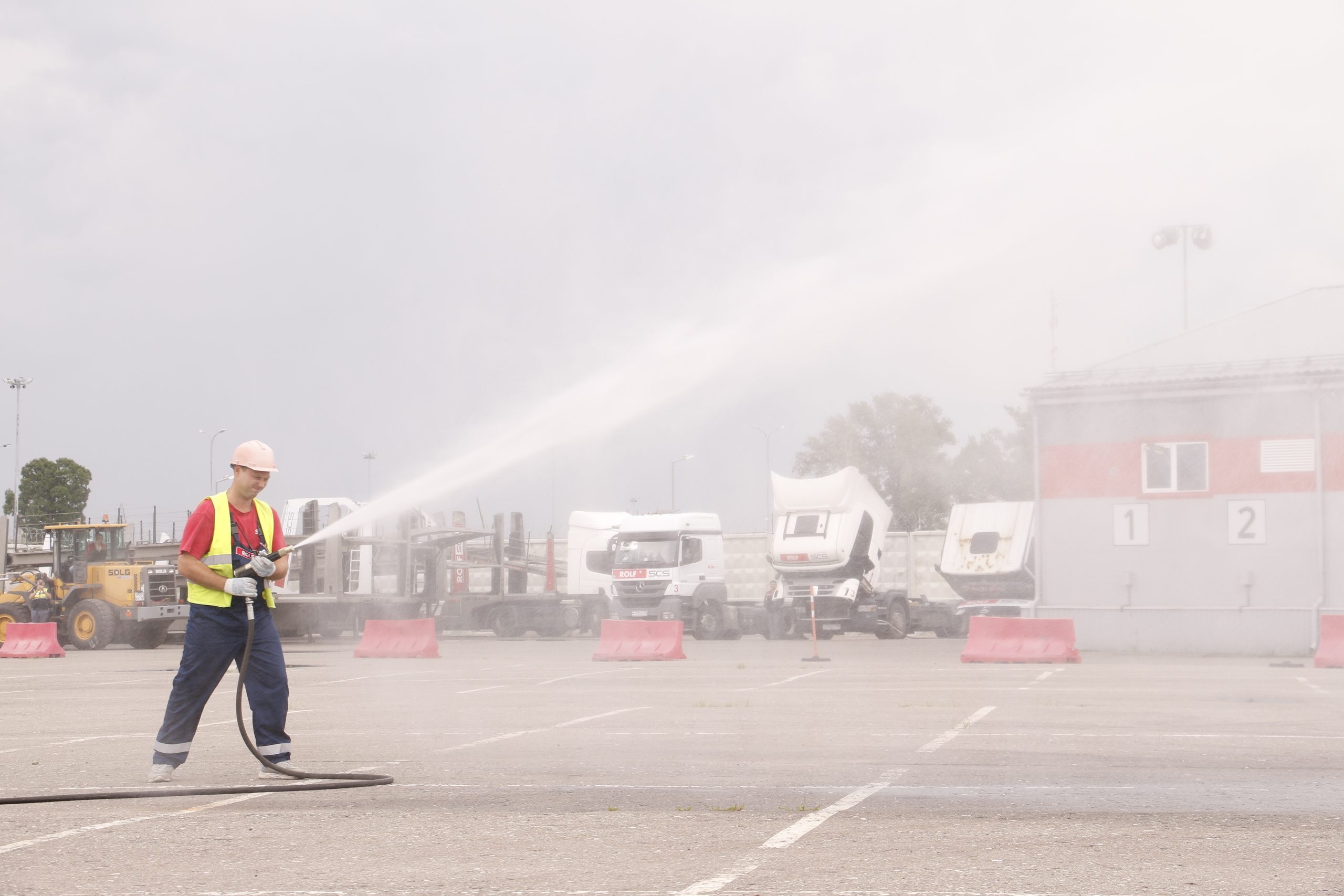Спасательная операция, учения, служба спасения, мчс в работе, служба с. Мария Ткаченко. Документальная фотография