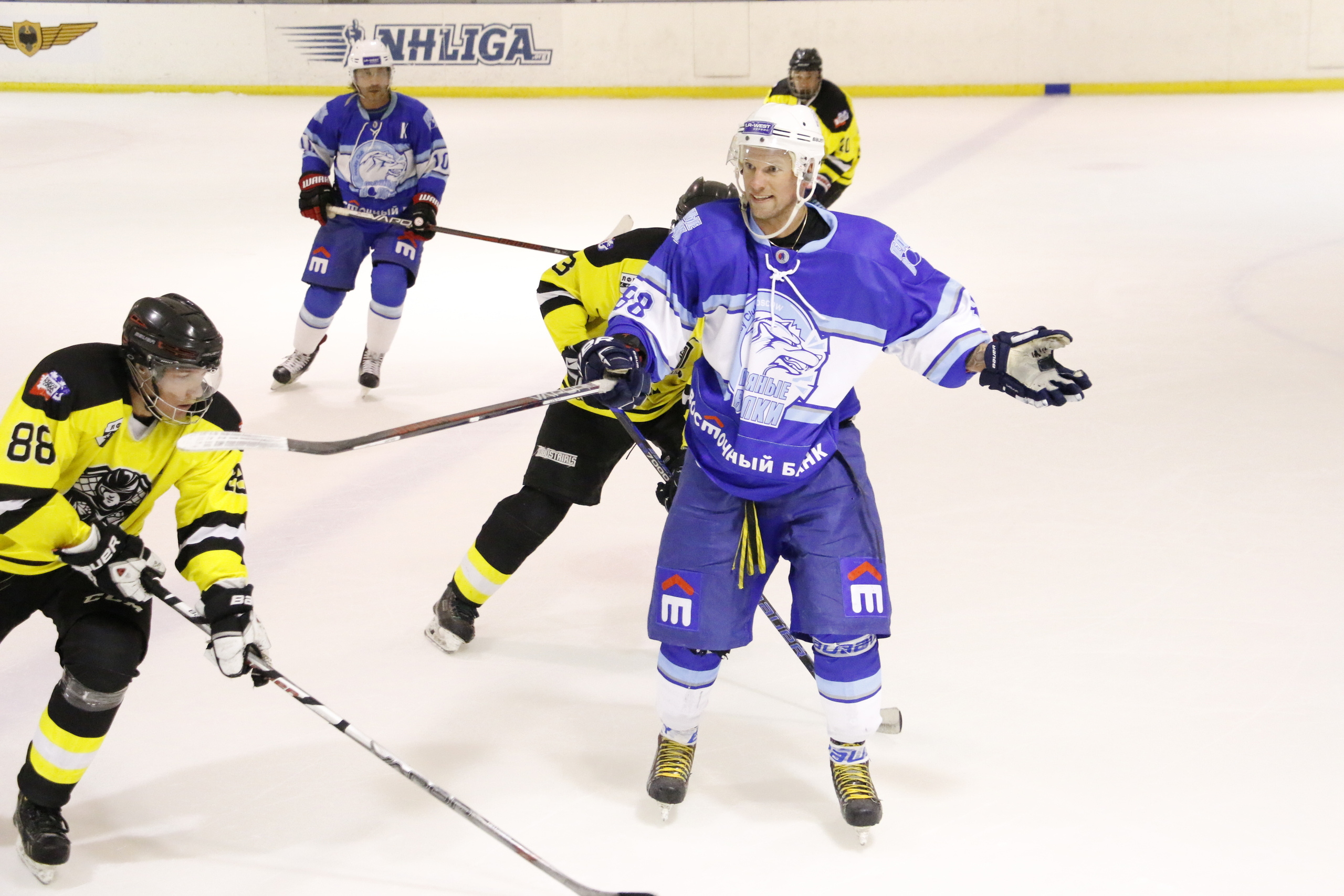 Хоккей, матч, фото хоккея, александр мостовой, ледовый дворец, евгений. Мария Ткаченко. Документальная фотография