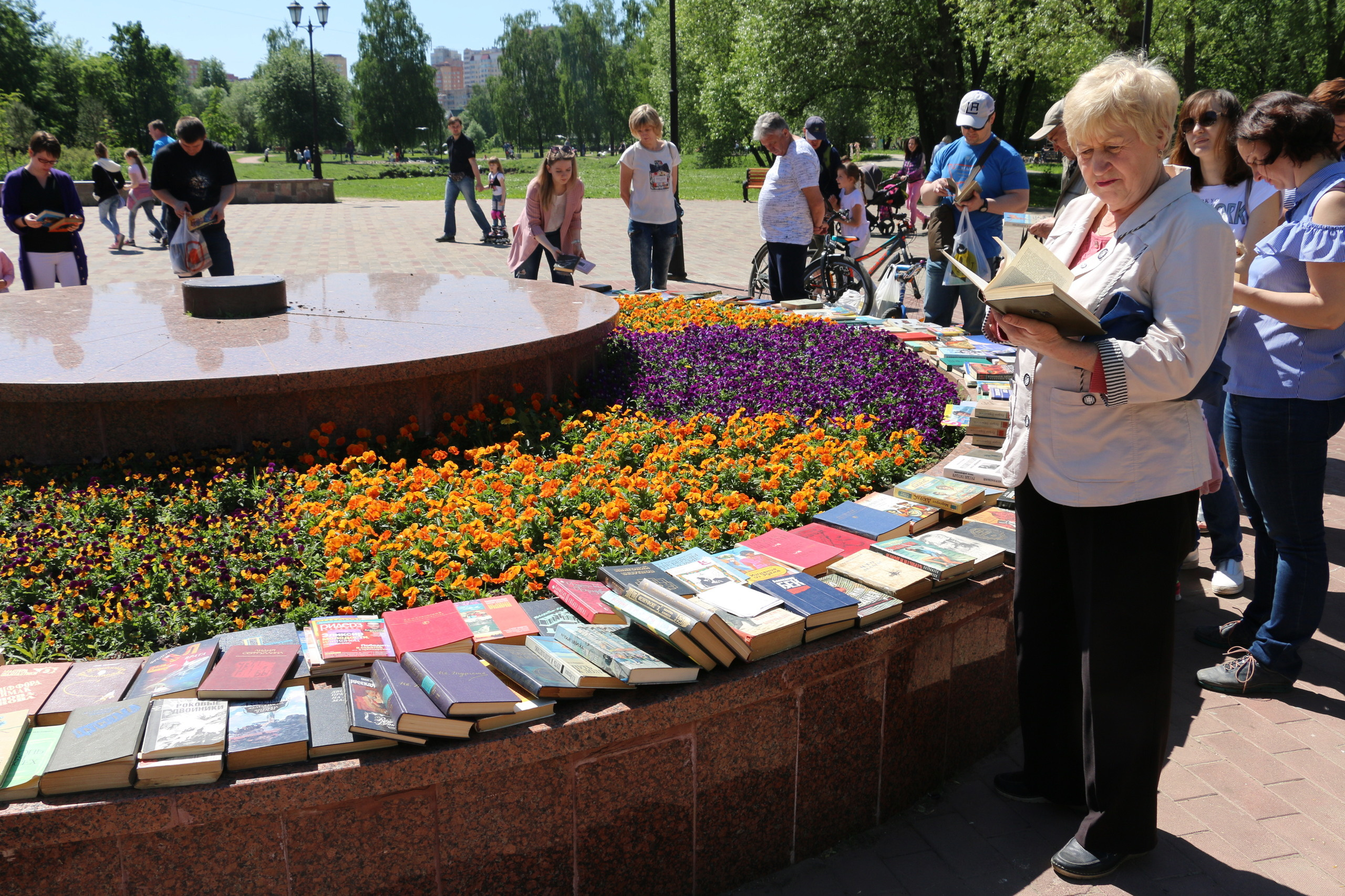 Благотворительная акция, сбор макулатуры, благотворительность, сбор ср. Мария Ткаченко. Документальная фотография