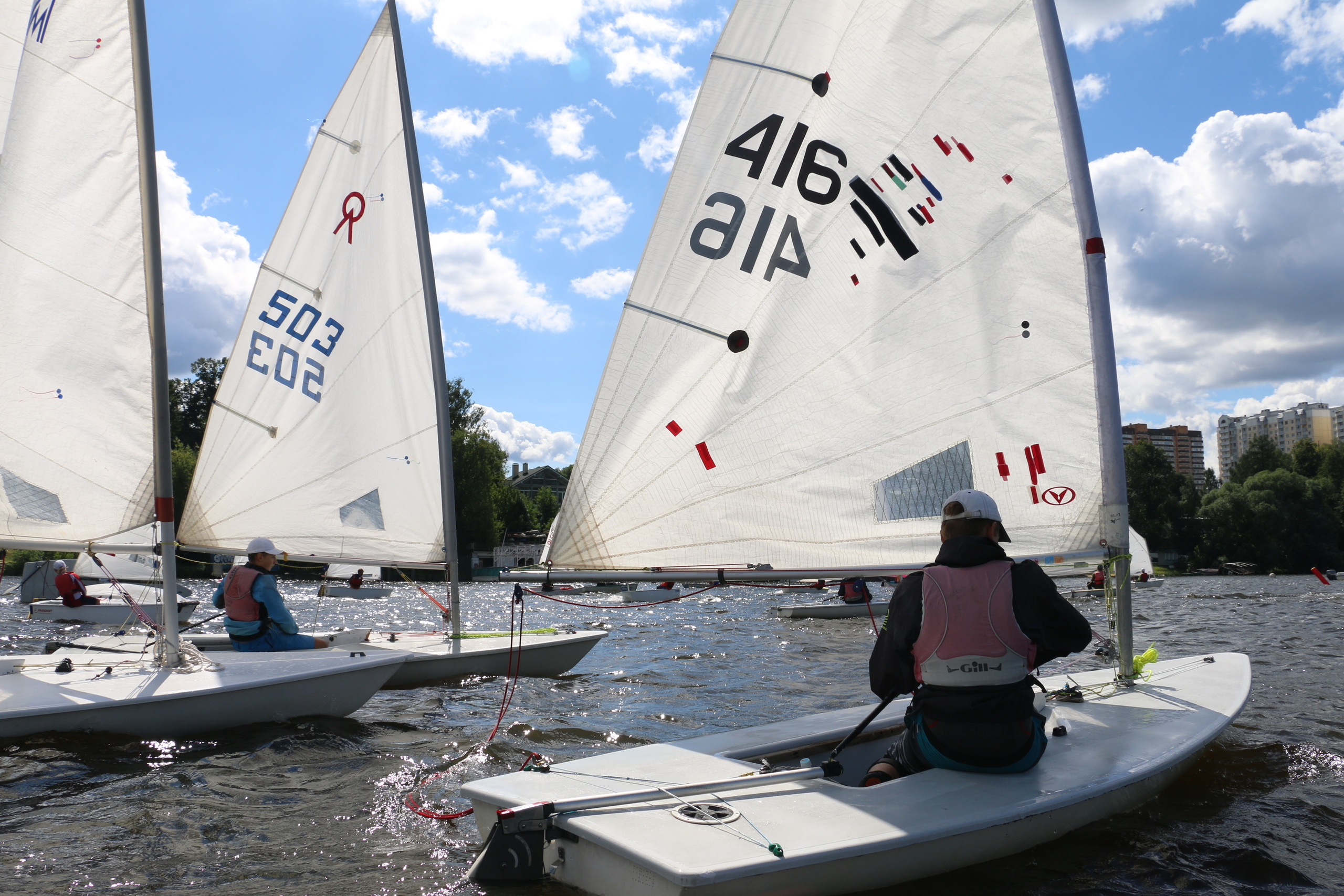 Парусный спорт, фото яхты, спортсмены, детский спорт, яхтинг, парус, у. Мария Ткаченко. Документальная фотография