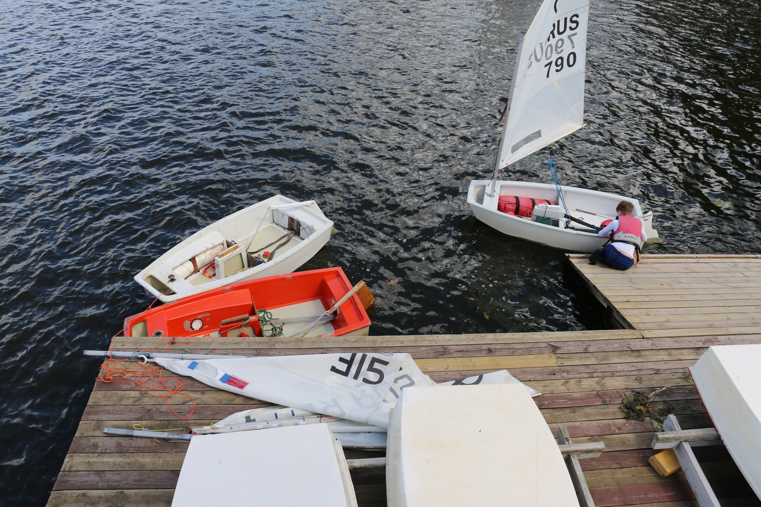 Парусный спорт, фото яхты, спортсмены, детский спорт, яхтинг, парус, у. Мария Ткаченко. Документальная фотография