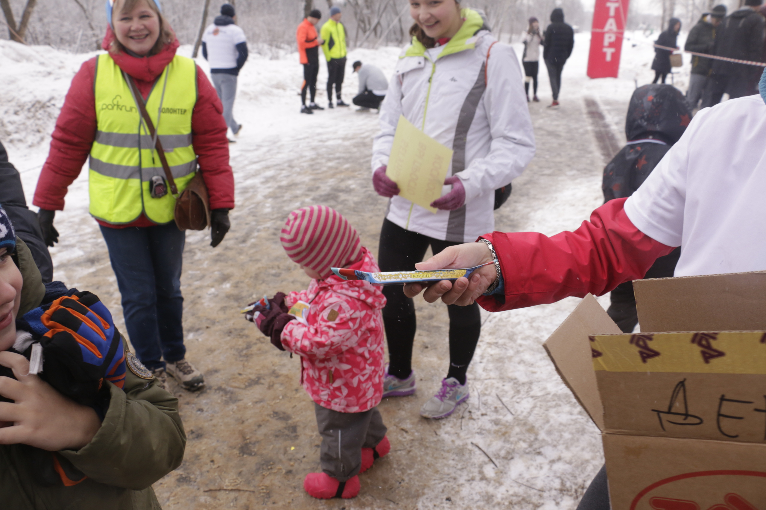 Эстафета, пробег, легкоатлетический пробег, важные люди, люди, дети, с. Мария Ткаченко. Документальная фотография
