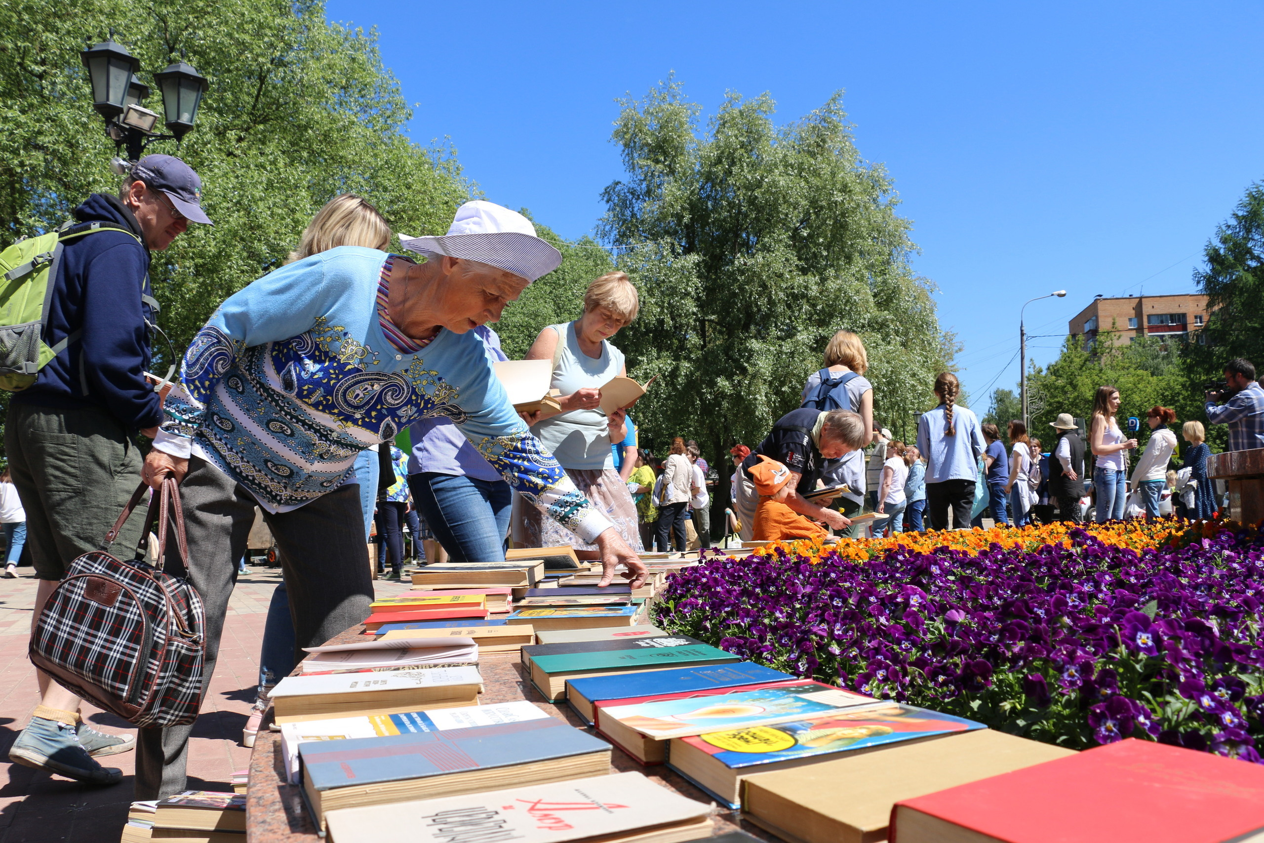 Благотворительная акция, сбор макулатуры, благотворительность, сбор ср. Мария Ткаченко. Документальная фотография