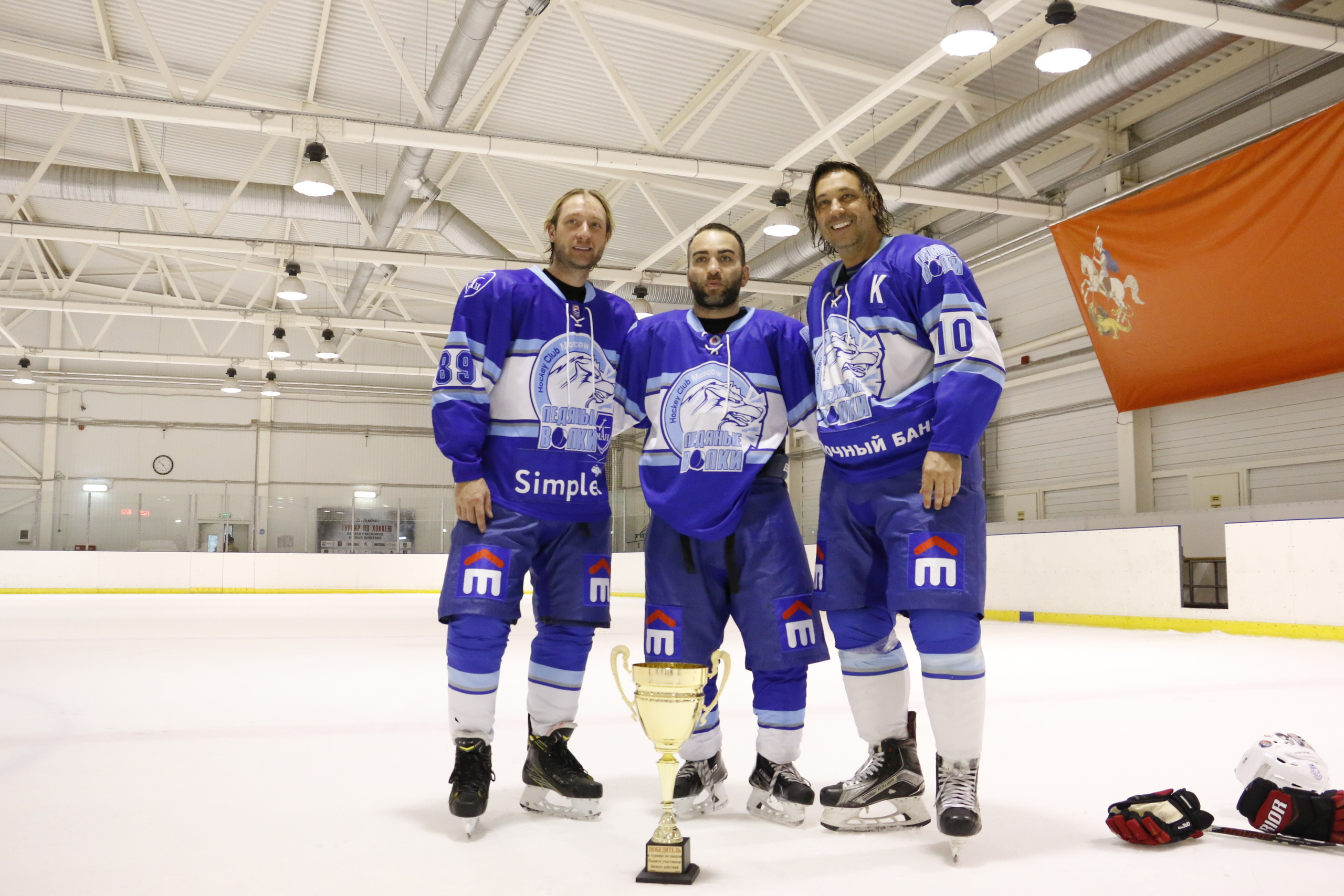 Хоккей, матч, фото хоккея, александр мостовой, ледовый дворец, евгений. Мария Ткаченко. Документальная фотография