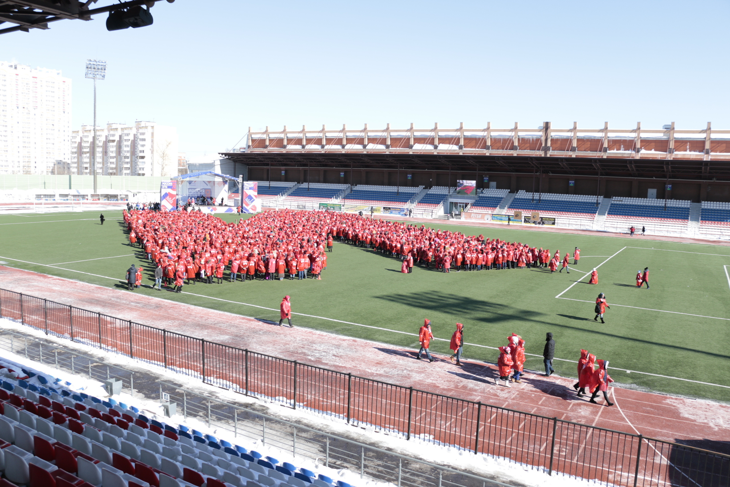 Россия, патриотизм, патриотическая акция, фоторепортаж со стадиона, кр. Мария Ткаченко. Документальная фотография