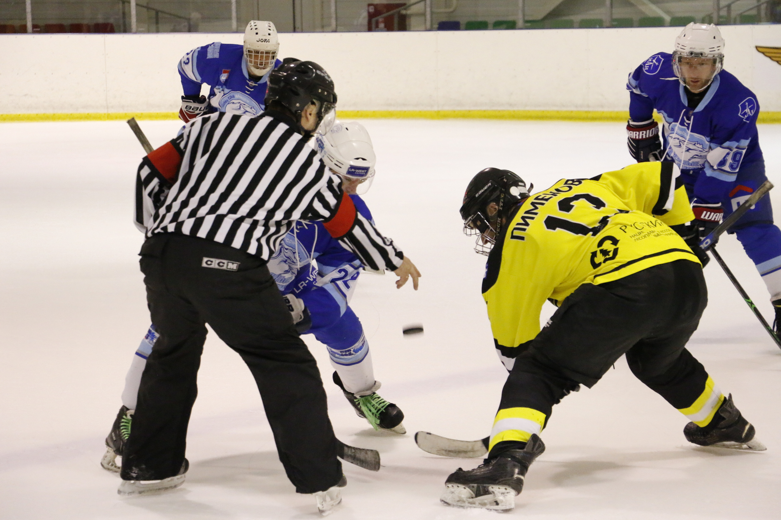 Хоккей, матч, фото хоккея, александр мостовой, ледовый дворец, евгений. Мария Ткаченко. Документальная фотография