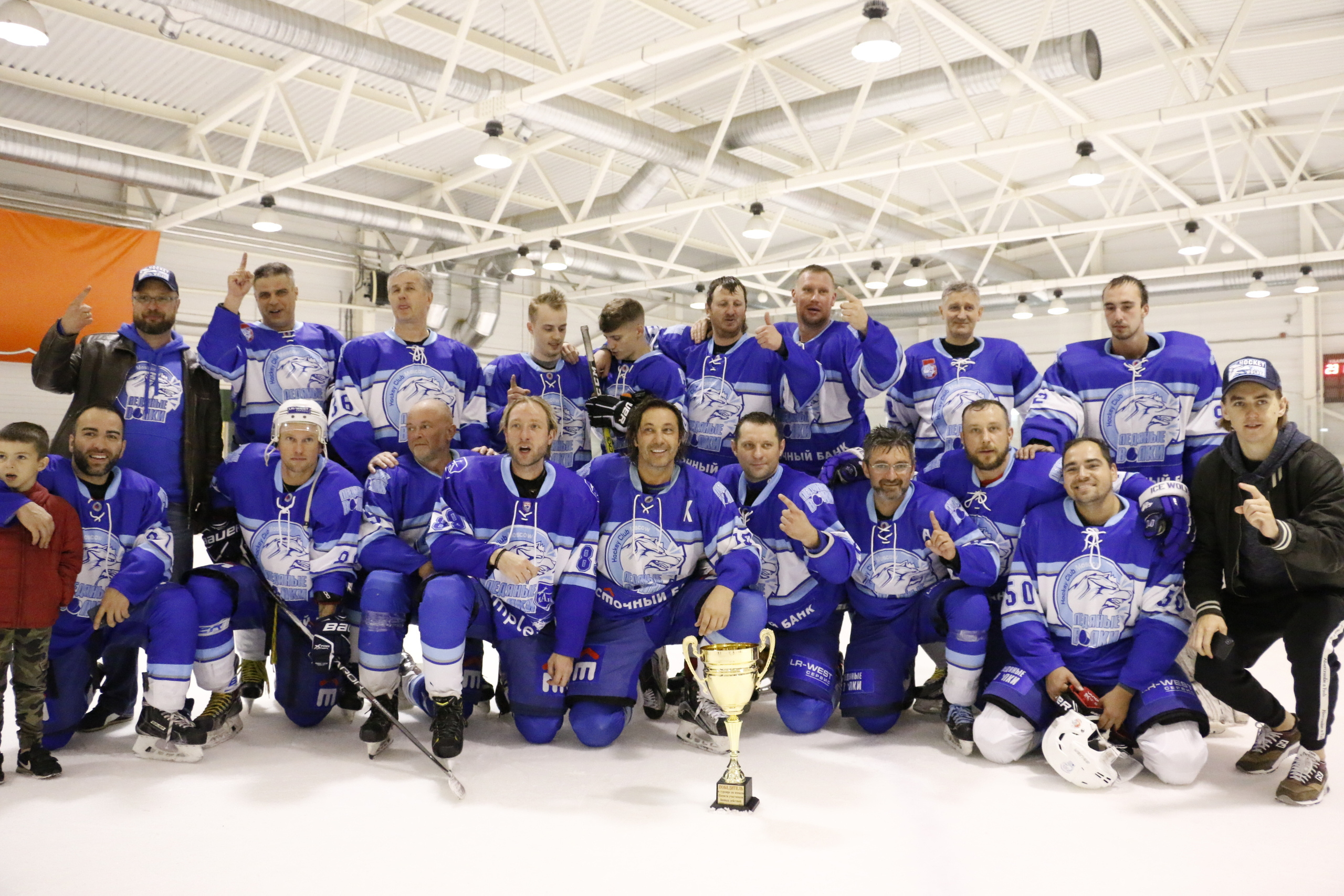 Хоккей, матч, фото хоккея, александр мостовой, ледовый дворец, евгений. Мария Ткаченко. Документальная фотография