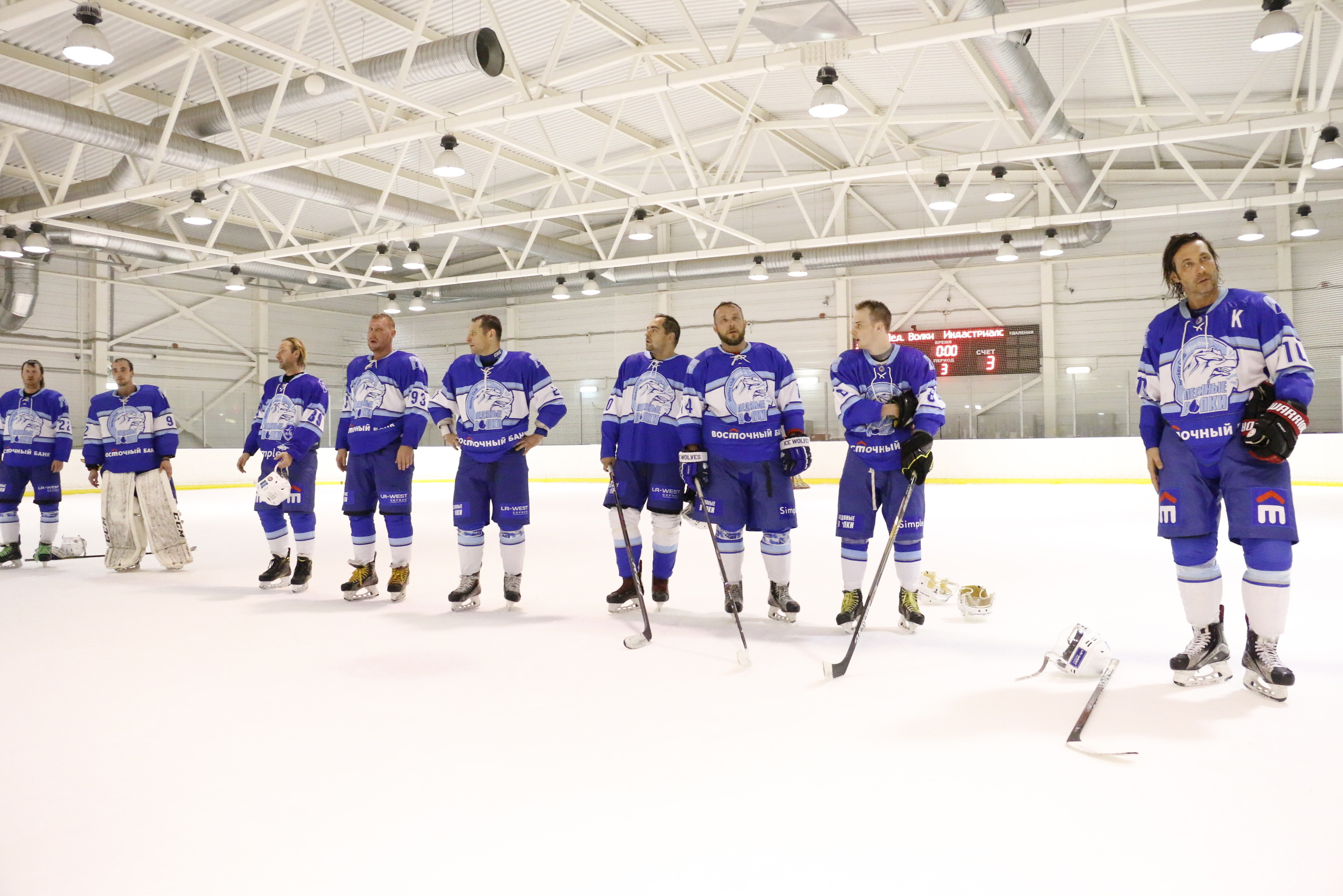 Хоккей, матч, фото хоккея, александр мостовой, ледовый дворец, евгений. Мария Ткаченко. Документальная фотография