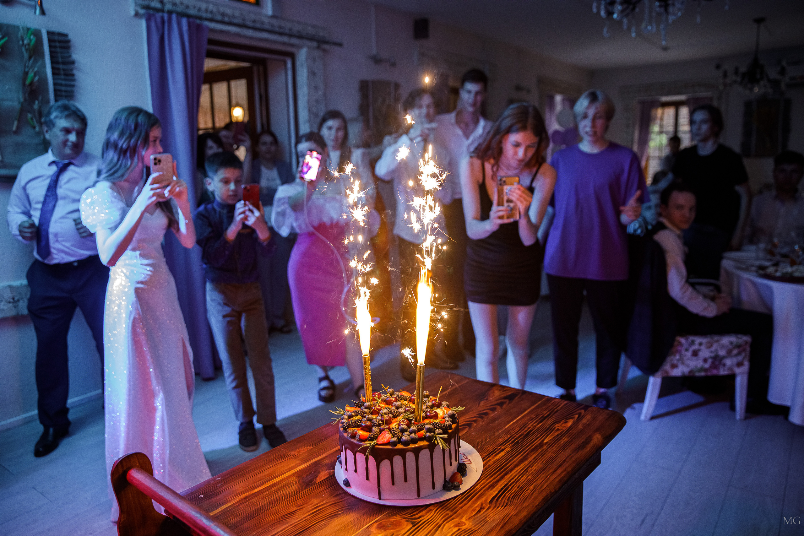 Выпускной школа 335 11кл «Черемша». Маша Гонтарь Семейный домашний репортажный фотограф в Санкт-Петербурге