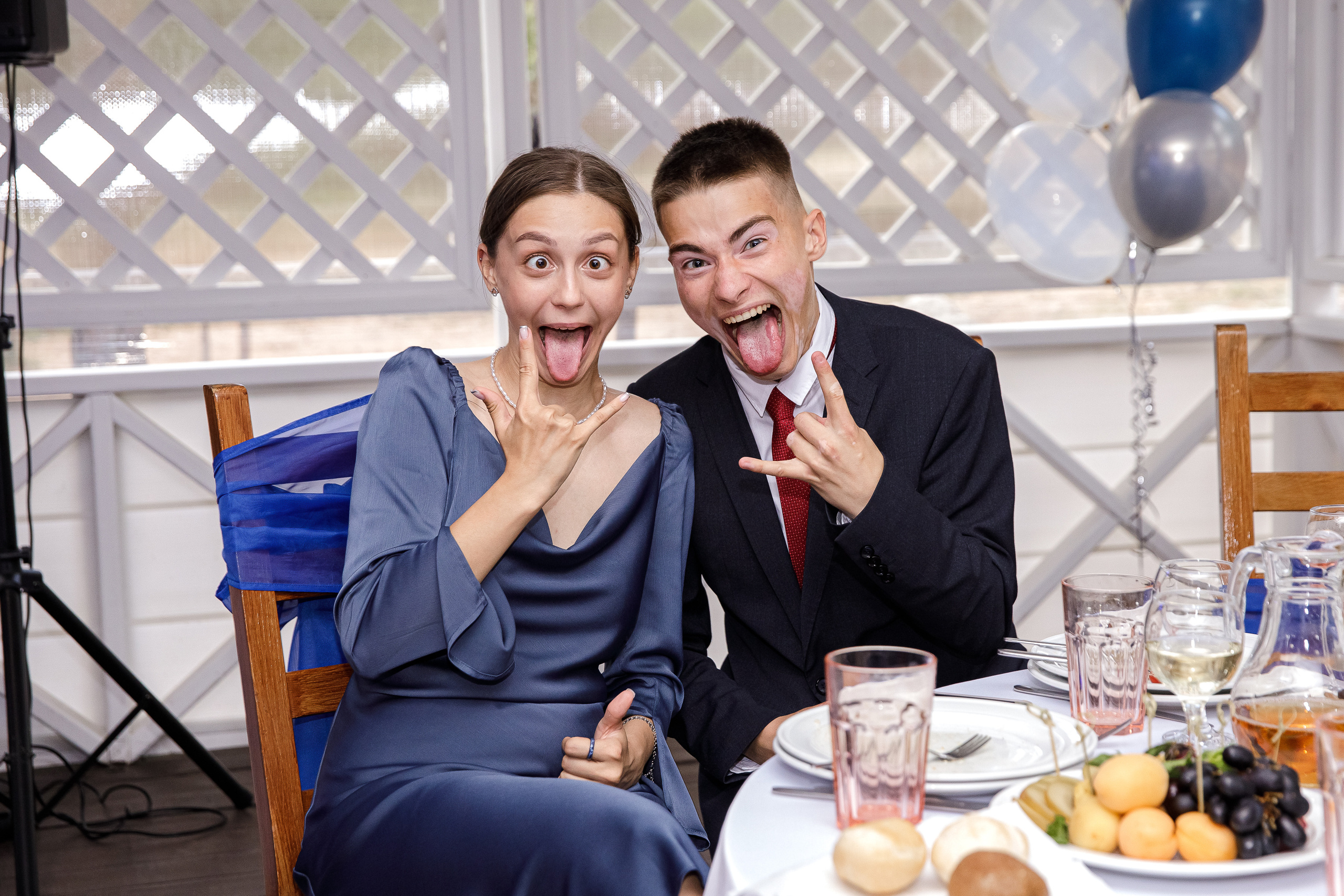 Огненный выпускной ресторан Залесье. Маша Гонтарь Семейный домашний репортажный фотограф в Санкт-Петербурге