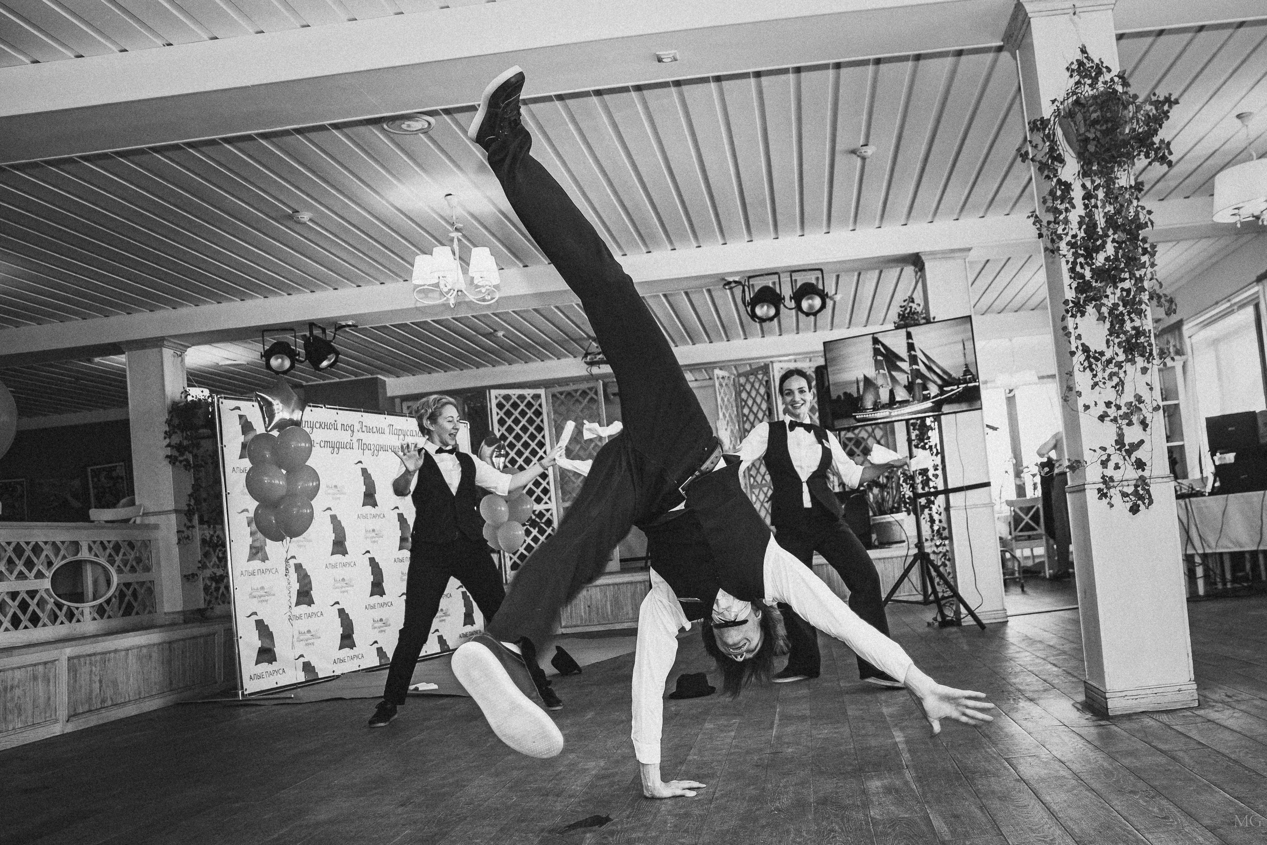 Выпускной 11кл Ресторан Калипсо. Маша Гонтарь Семейный домашний репортажный фотограф в Санкт-Петербурге