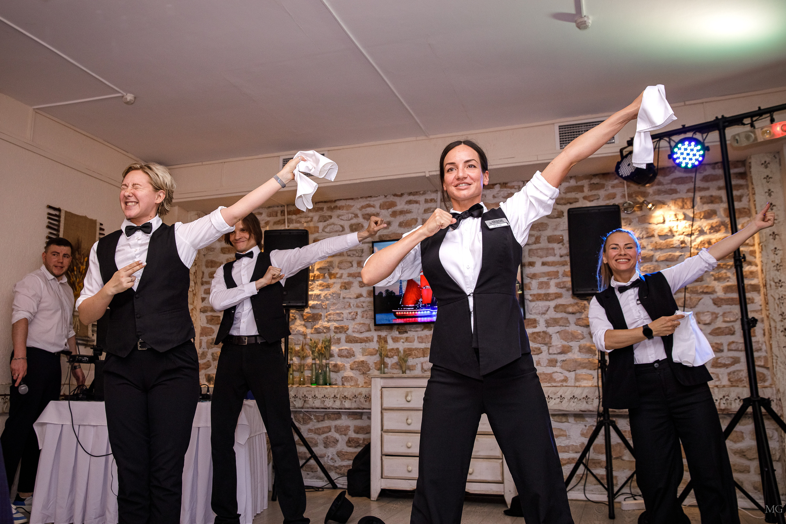 Выпускной школа 335 11кл «Черемша». Маша Гонтарь Семейный домашний репортажный фотограф в Санкт-Петербурге