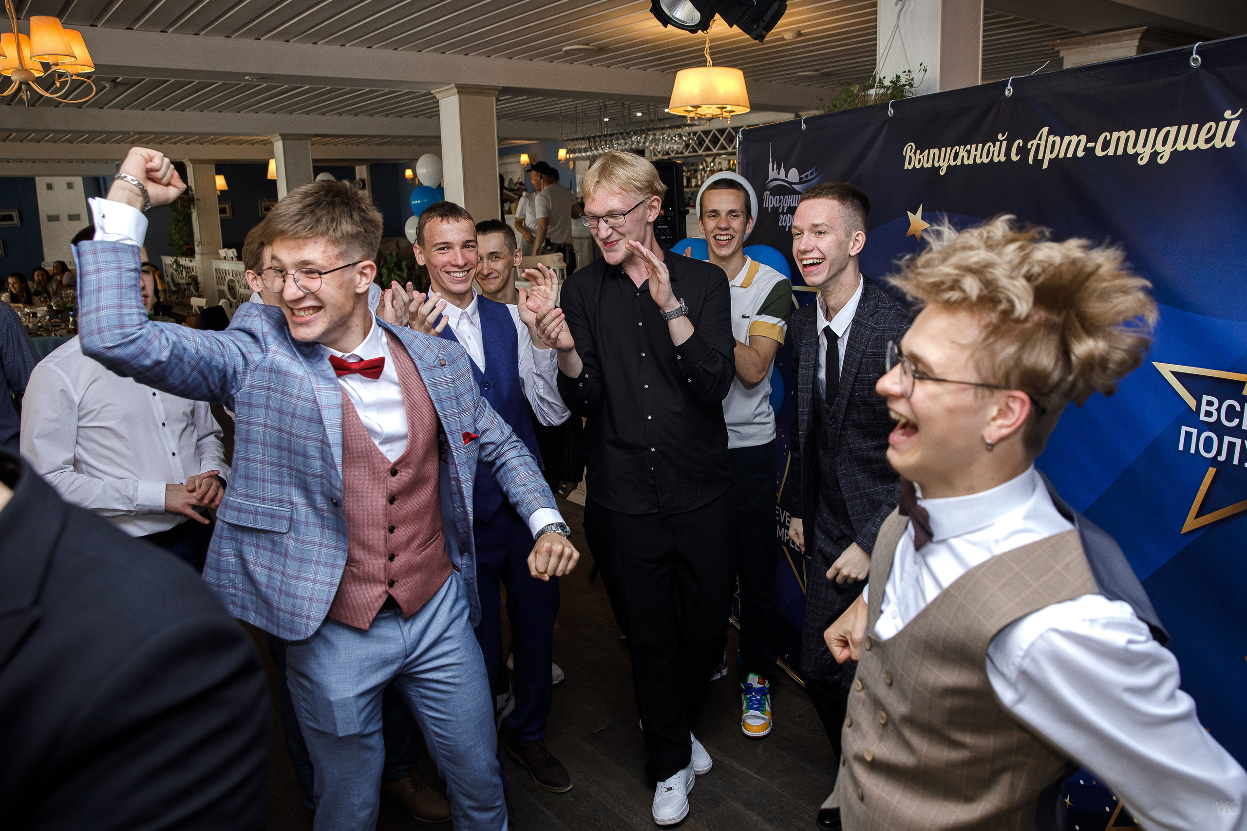 Выпускной Калипсо 11Б. Маша Гонтарь Семейный домашний репортажный фотограф в Санкт-Петербурге