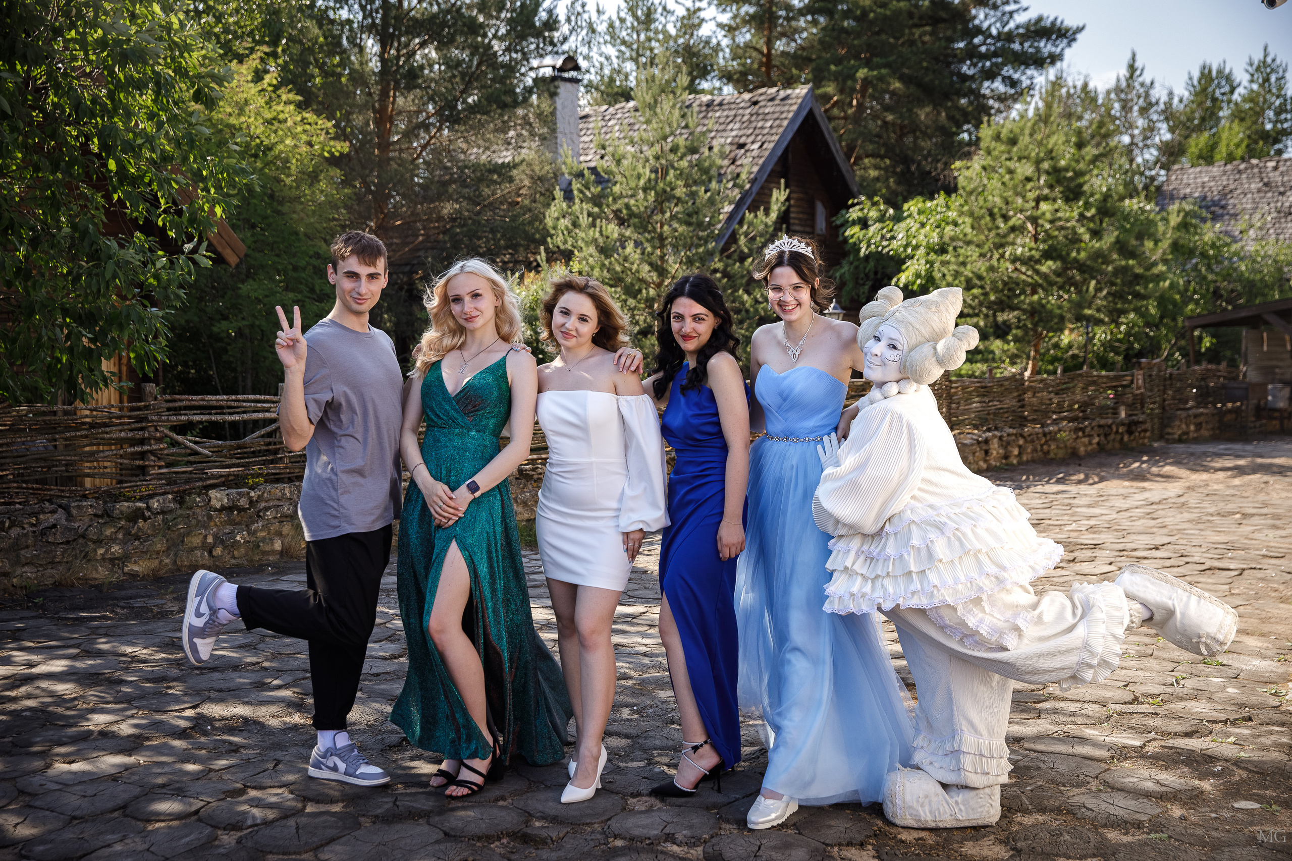 Выпускной Старая мельница 11А+Б. Маша Гонтарь Семейный домашний репортажный фотограф в Санкт-Петербурге