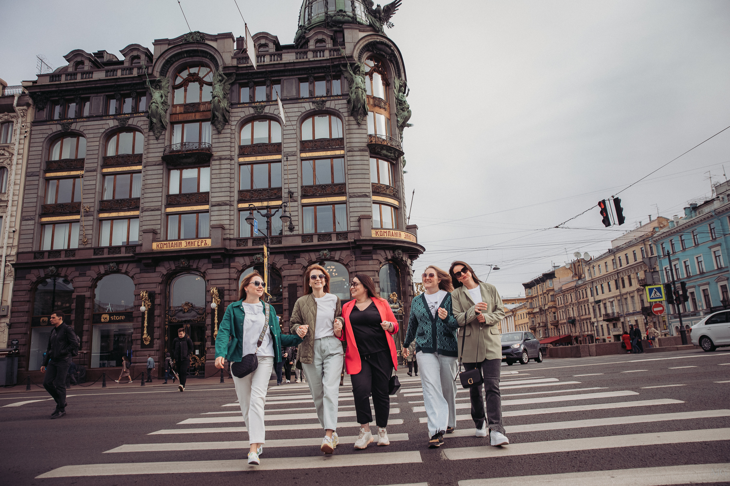 Подруги в Питере. Маша Гонтарь Семейный домашний репортажный фотограф в Санкт-Петербурге
