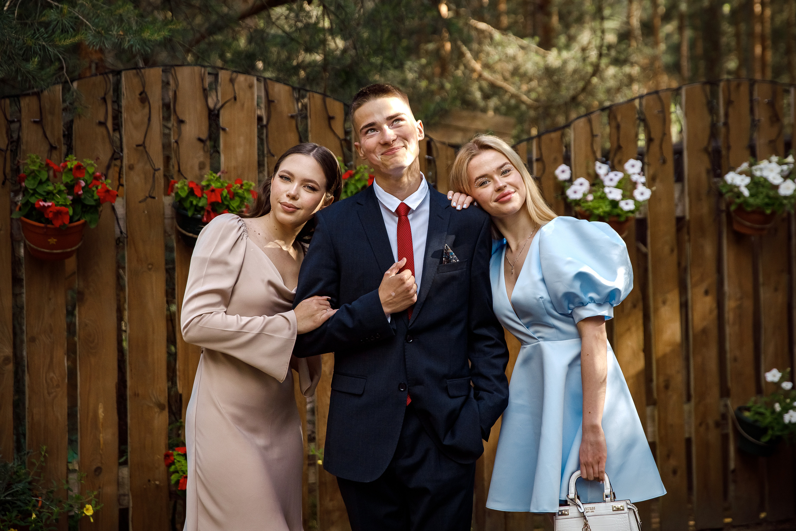 Огненный выпускной ресторан Залесье. Маша Гонтарь Семейный домашний репортажный фотограф в Санкт-Петербурге