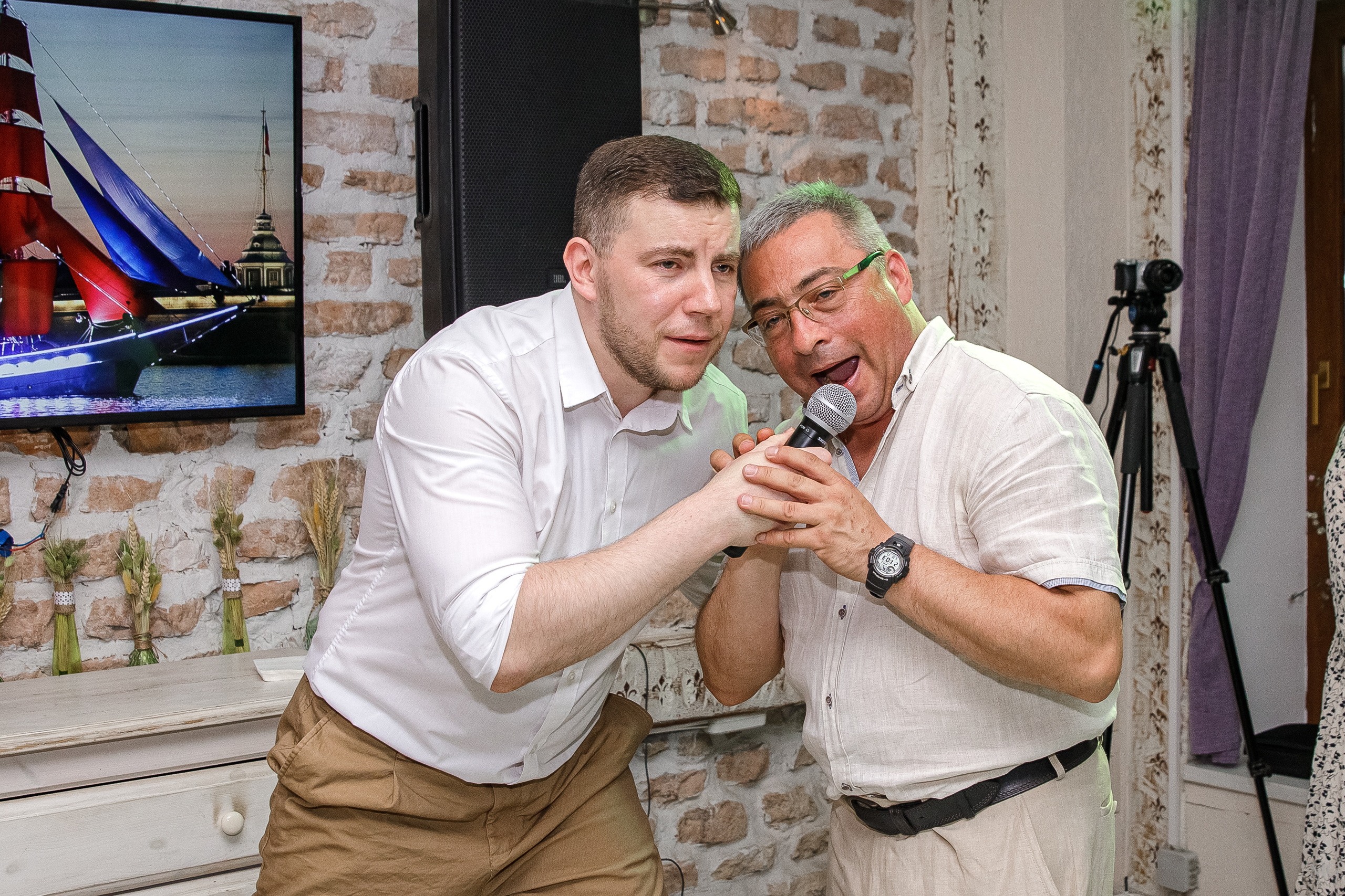 Выпускной 11Б ресторан Черемша. Маша Гонтарь Семейный домашний репортажный фотограф в Санкт-Петербурге