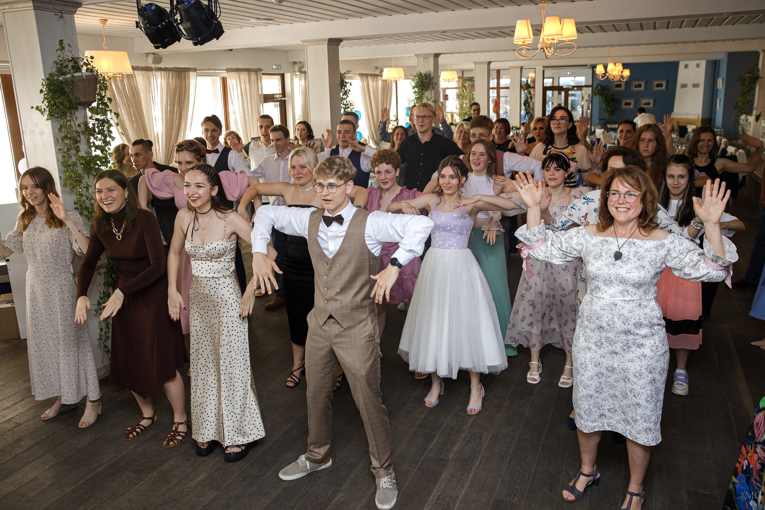 Выпускной Калипсо 11Б. Маша Гонтарь Семейный домашний репортажный фотограф в Санкт-Петербурге
