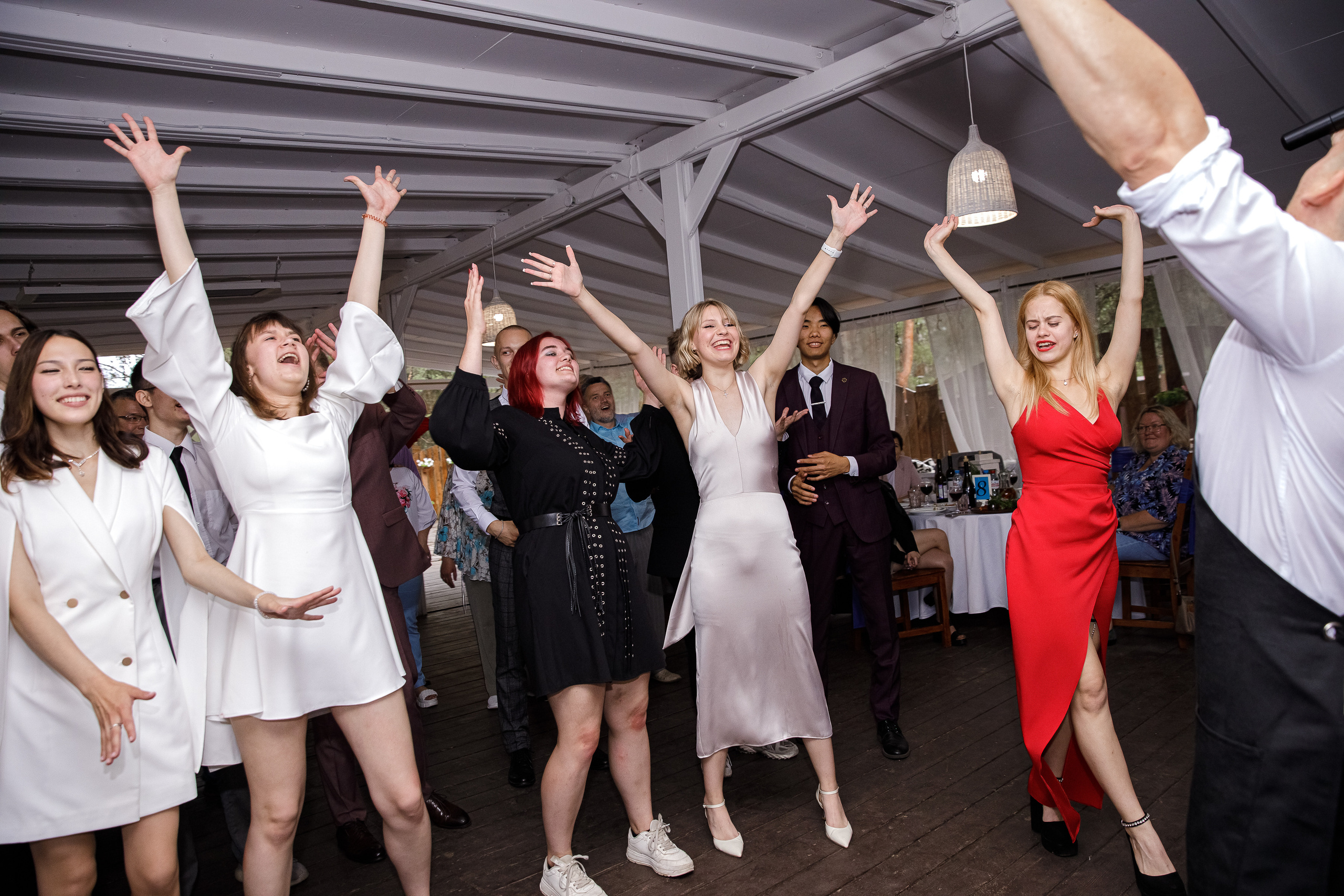 Огненный выпускной ресторан Залесье. Маша Гонтарь Семейный домашний репортажный фотограф в Санкт-Петербурге