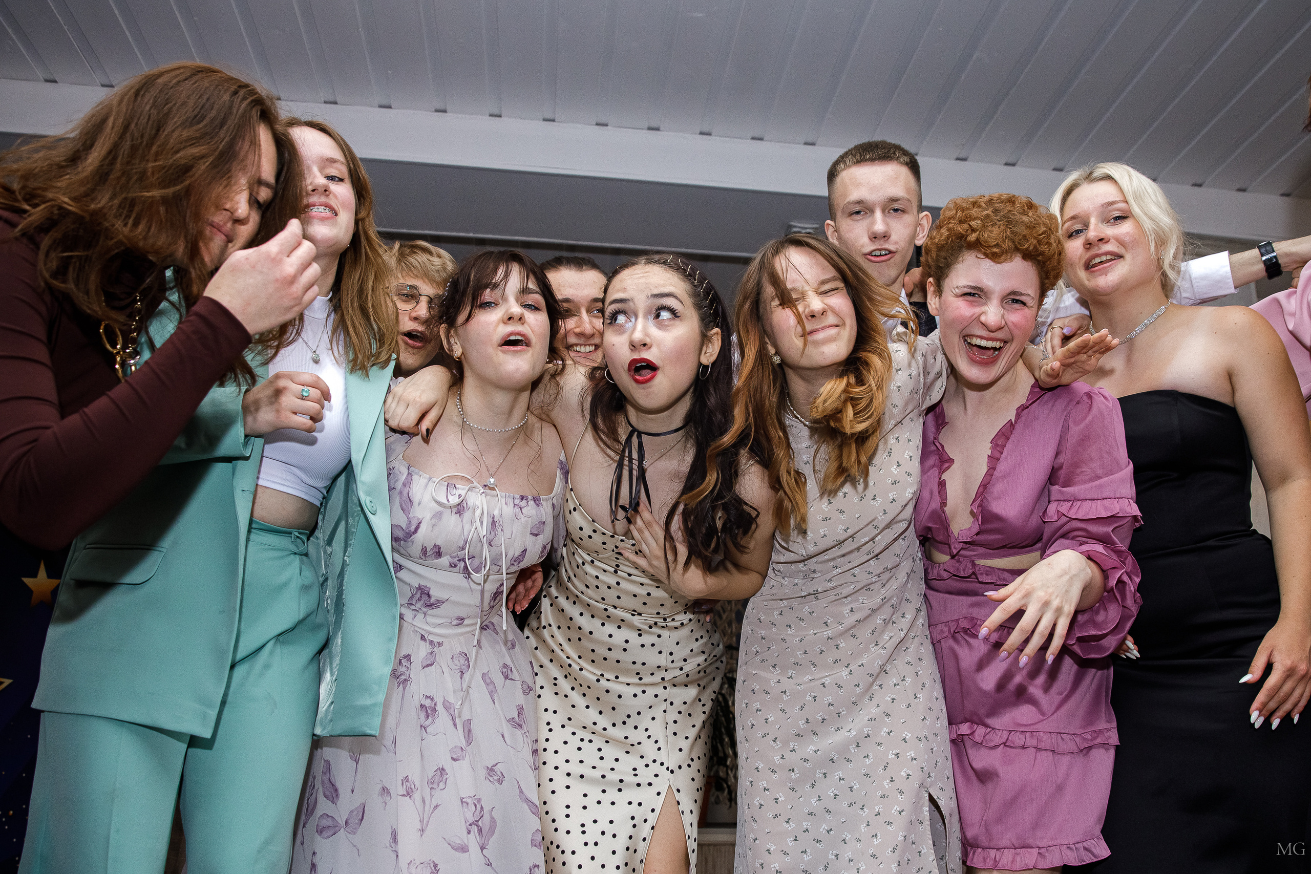 Выпускной Калипсо 11Б. Маша Гонтарь Семейный домашний репортажный фотограф в Санкт-Петербурге