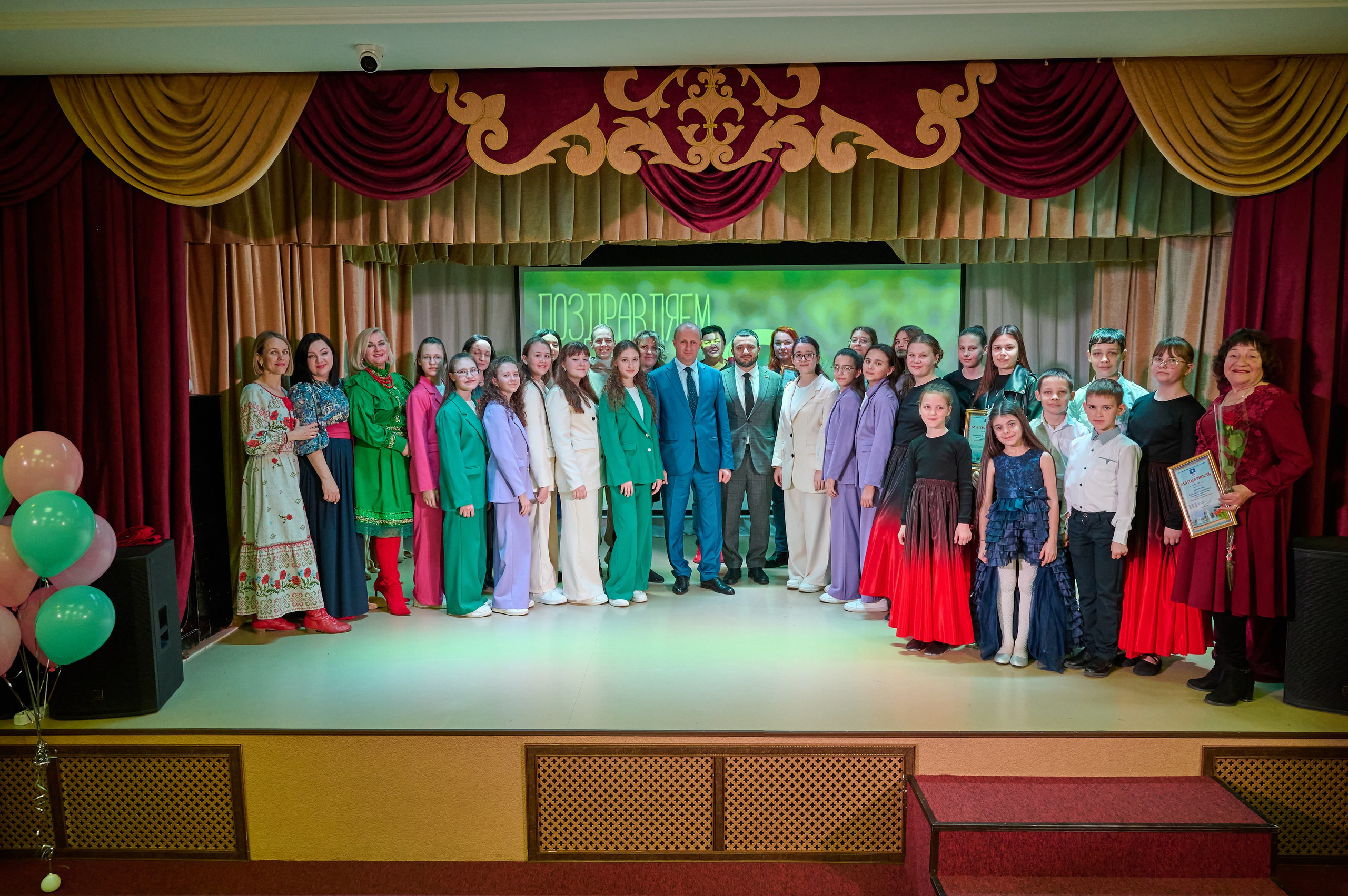 8 марта Виноградный. Жизнь курорта Кабардинка в фотографиях