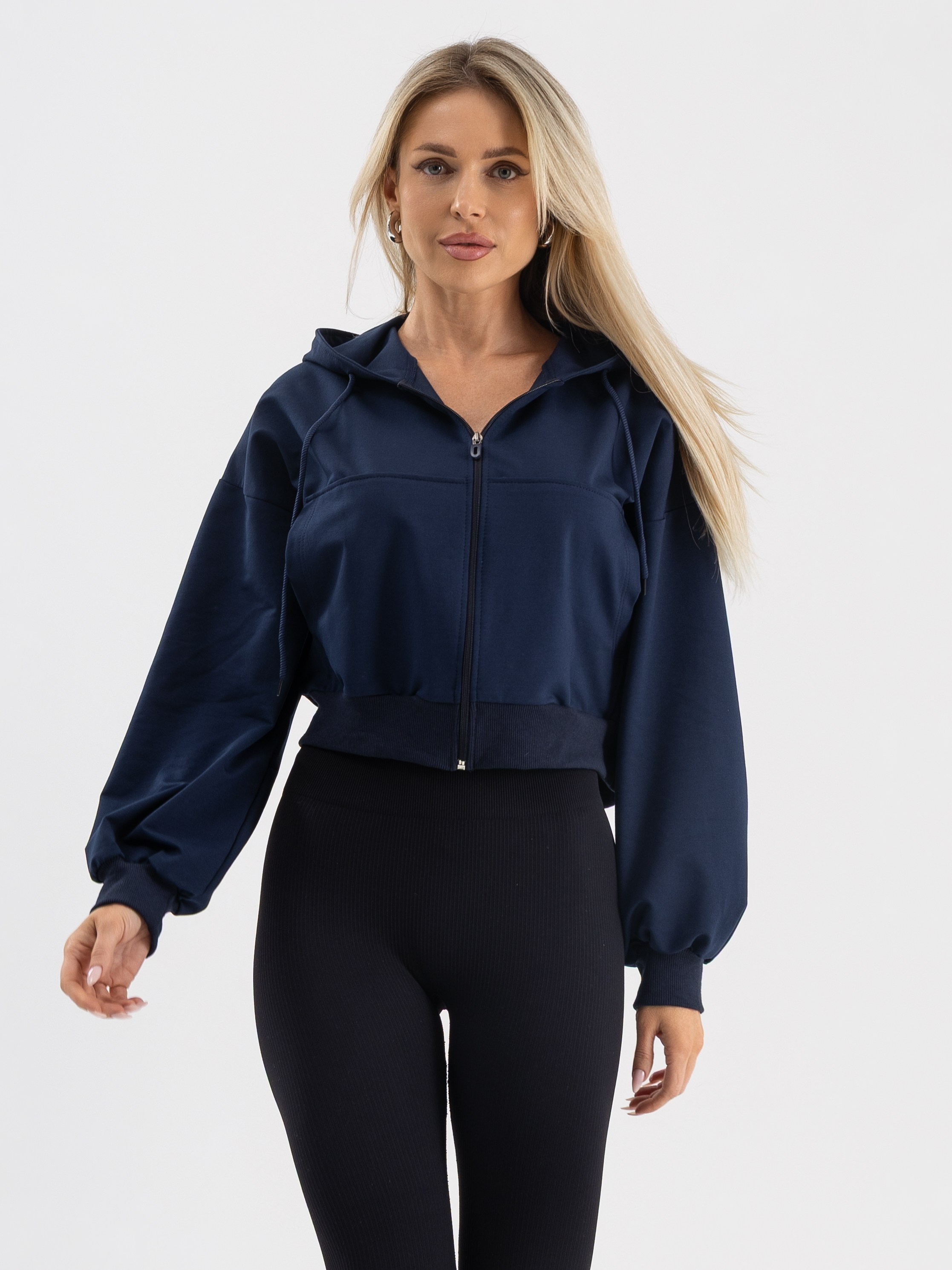 Валерия. Фото для маркетплейсов в самых сочных локациях города Сочи