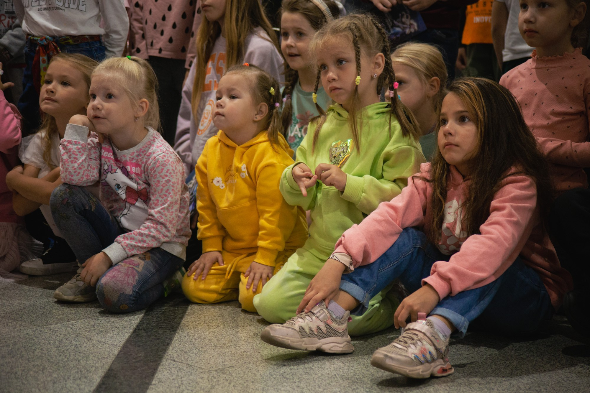 Сказка в ТЦ Океания. Репортажный и концертный фотограф в Москве Анастасия Осень