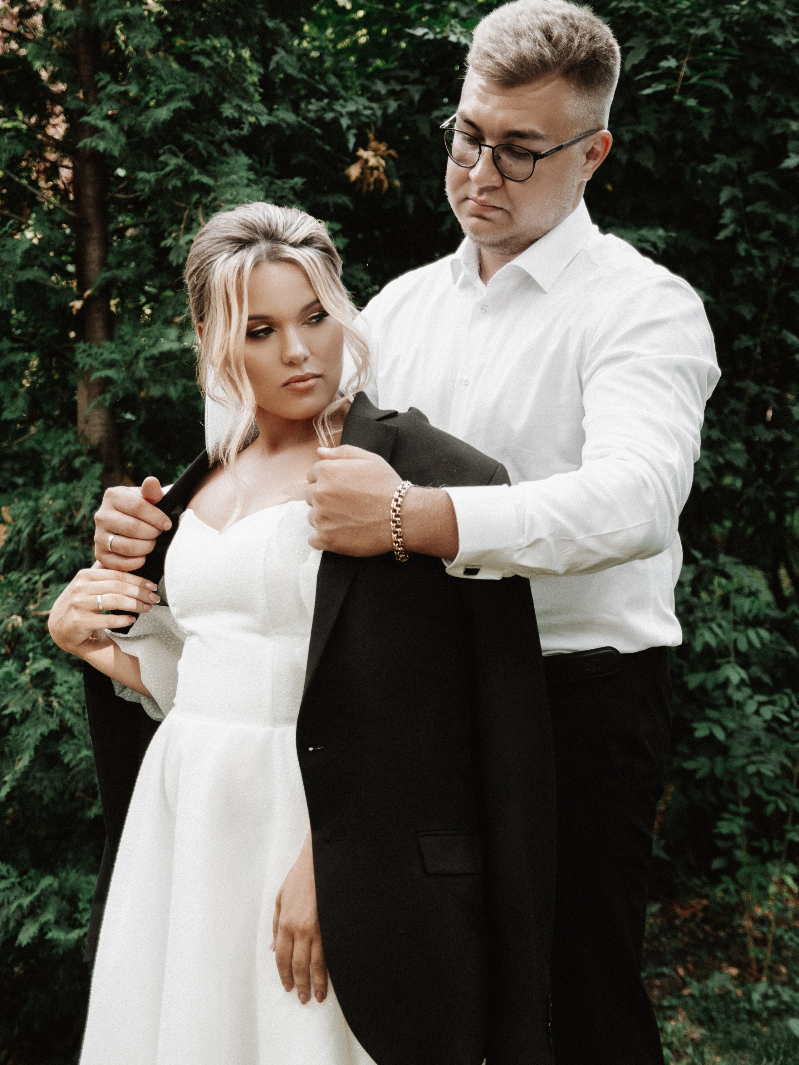 Свадебная фотосессия в Кировском Загсе Новосибирск. Семейный и свадебный фотограф в Новосибирске Иванова Яна