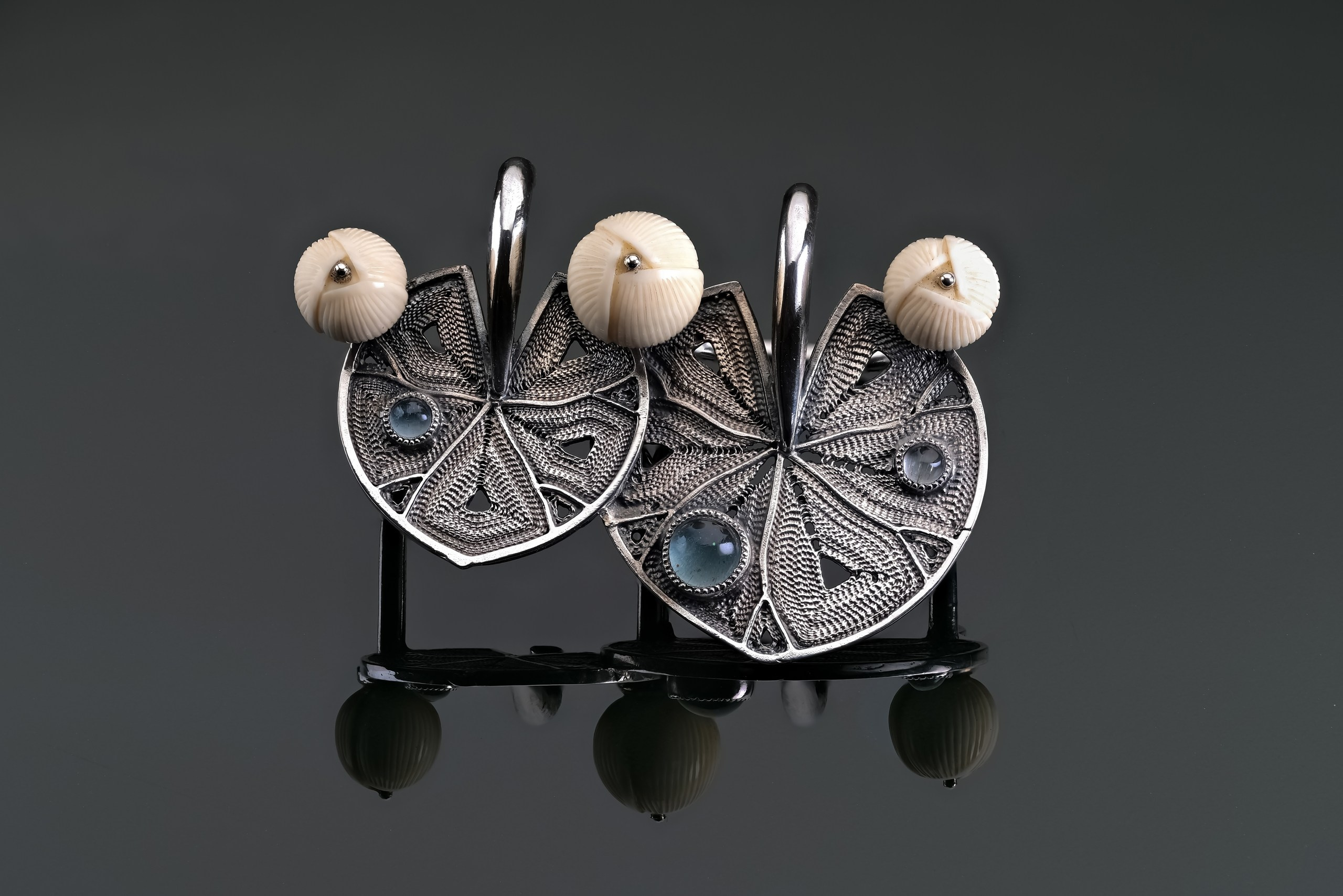 Рекламная эксклюзивная предметная фотосъёмка ювелирных изделий в Москве  тел +7 966-003-13-07. Высококачественная профессиональная рекламная фотосъёмка ювелирных украшений, драгоценных камней в Москве. Обучение, консультация