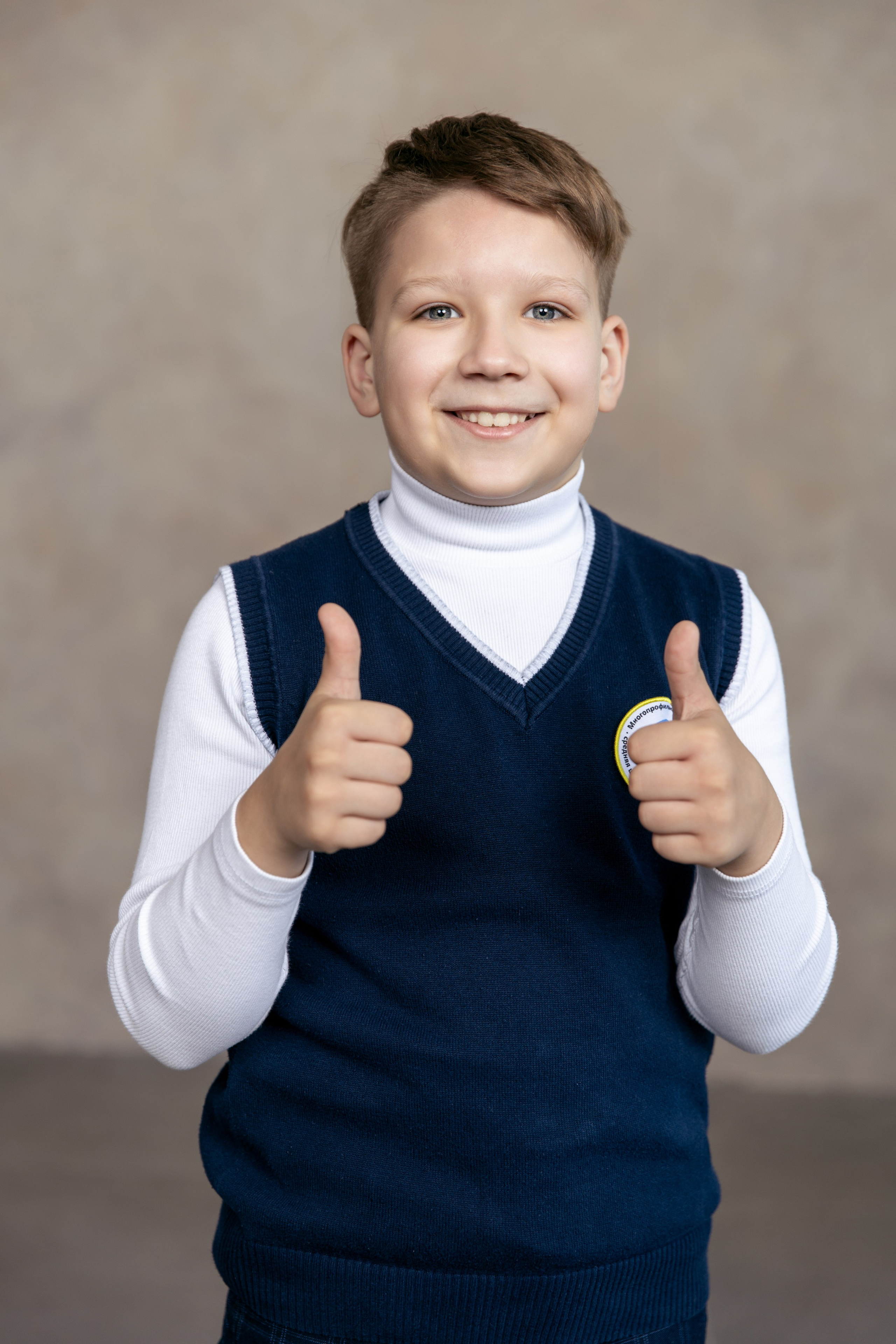 Портреты для четвертого класса в студии. Выпускные альбомы Евгении Виноградовой г. Липецк