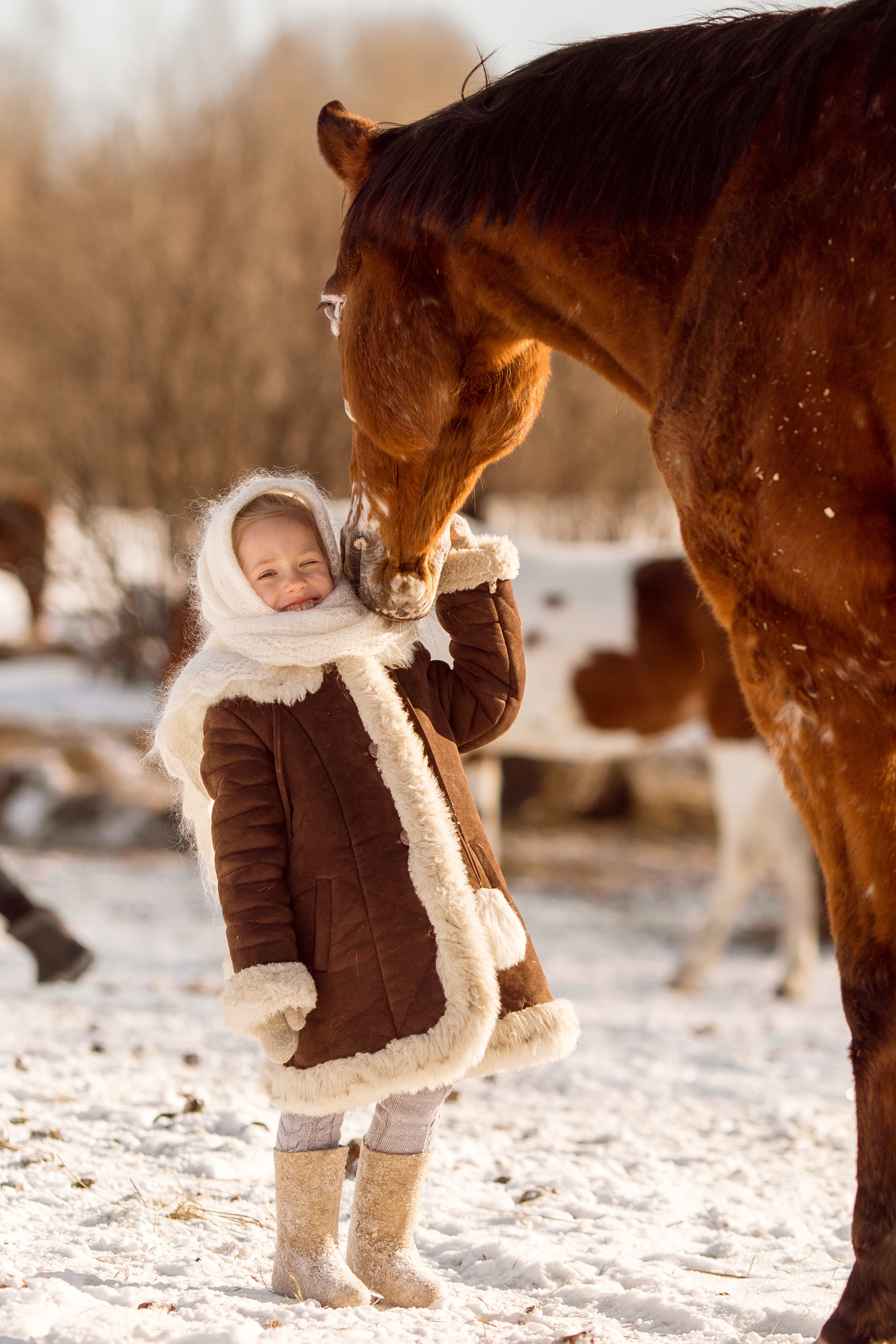 Деревенские фото ребенка с пони