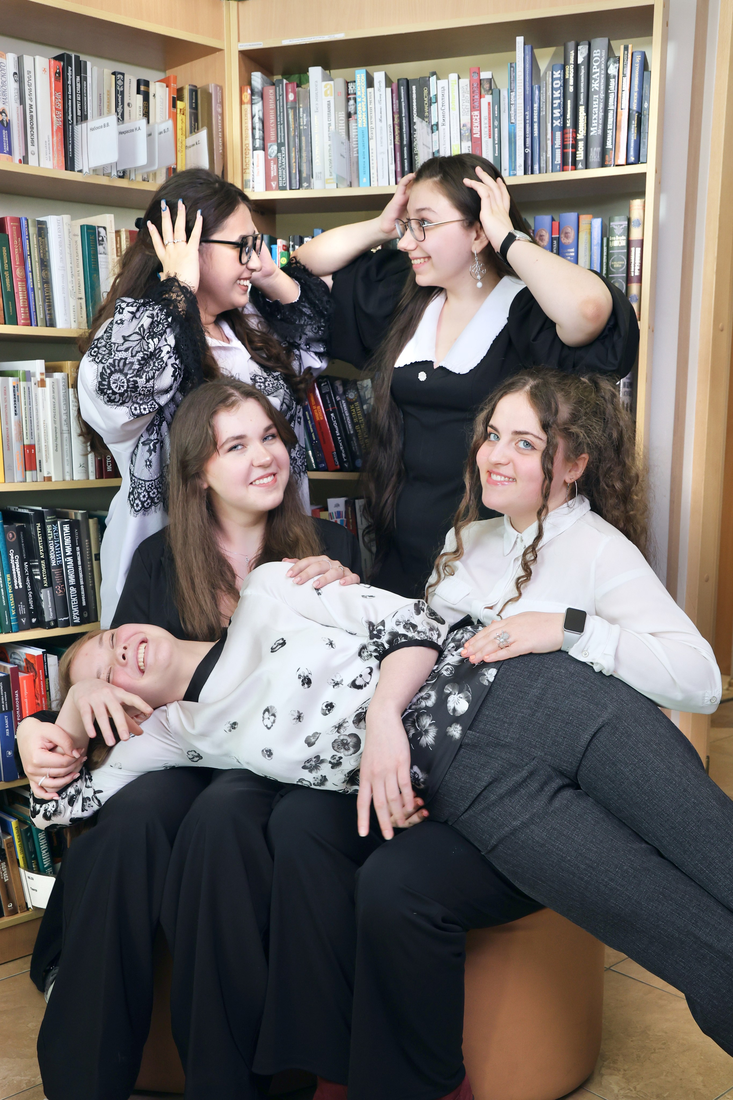 Съёмка в библиотеке. Школьные выпускные альбомы в Москве Марина Николаева