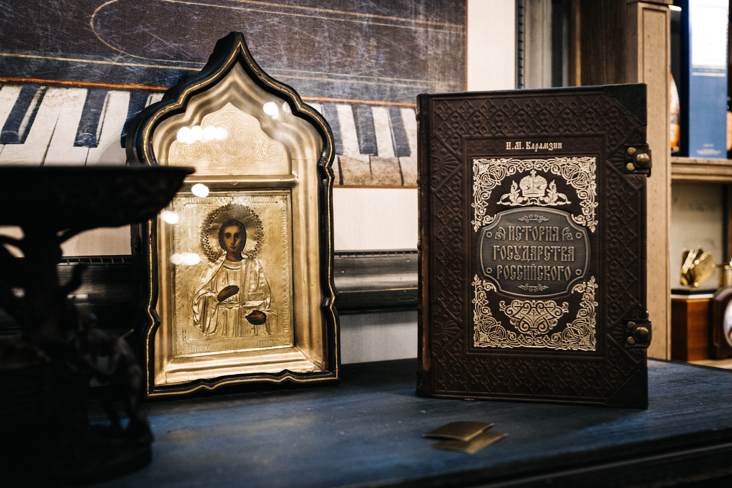 Поэтический вечер-посвящение Александру Пушкину в Арт-Лига. Бизнес фотограф в Новосибирске Александр Рощин