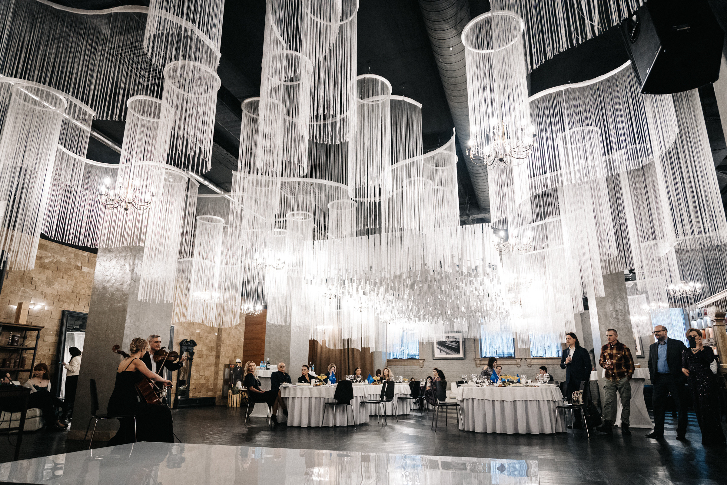 Поэтический вечер-посвящение Александру Пушкину в Арт-Лига. Бизнес фотограф в Новосибирске Александр Рощин