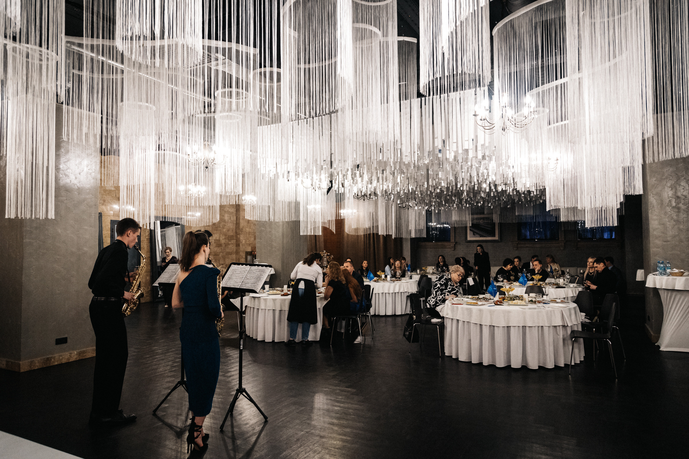 Поэтический вечер-посвящение Александру Пушкину в Арт-Лига. Бизнес фотограф в Новосибирске Александр Рощин