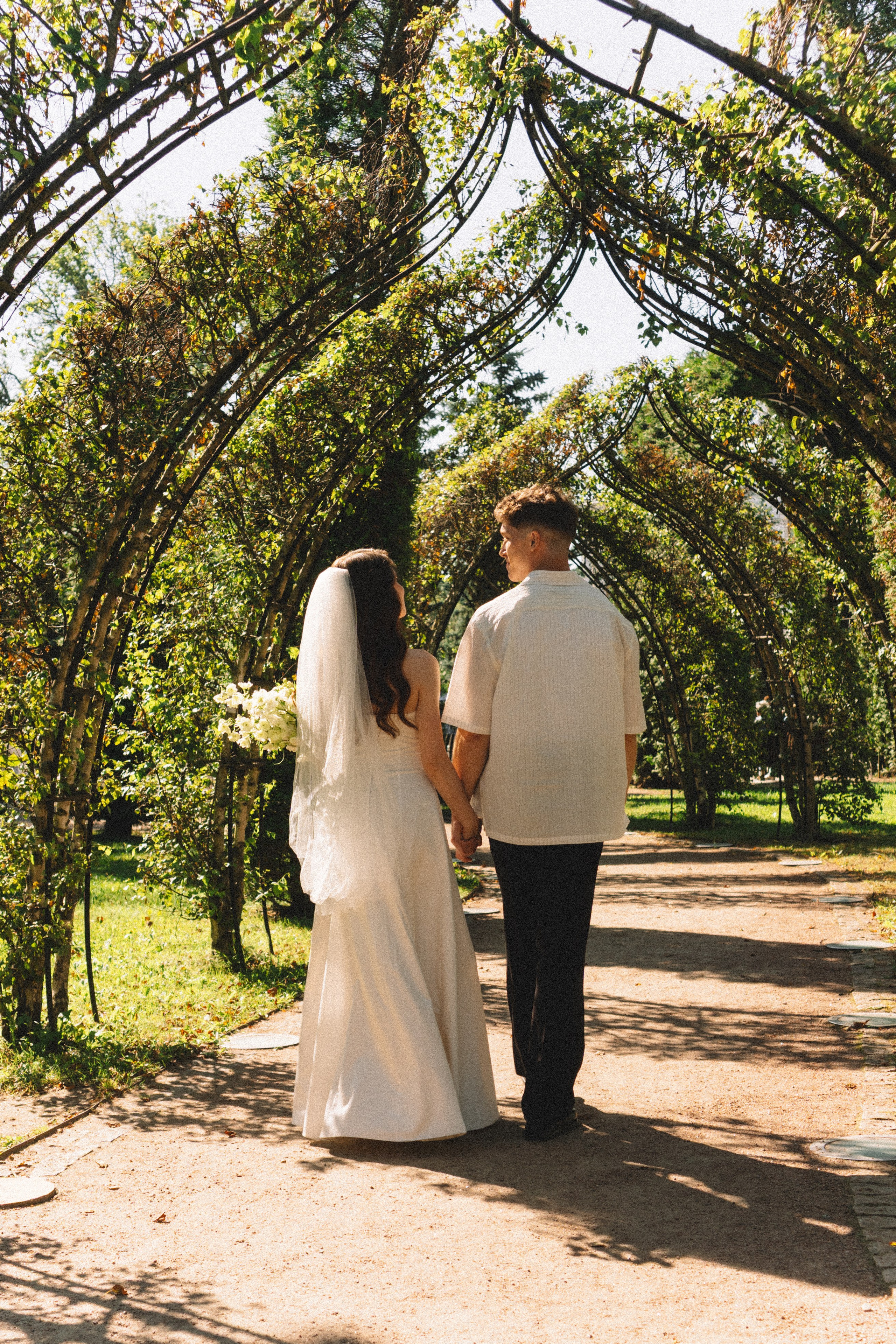 СВАДЕБНАЯ СЬЕМКА В ПЕТЕРГОФЕ И СЬЕМКА РЕПОРТАЖА В ЗАГСЕ ПЕТЕРГОФА. Профессиональный фотограф, Санкт-Петербург — Виктория Богомолова