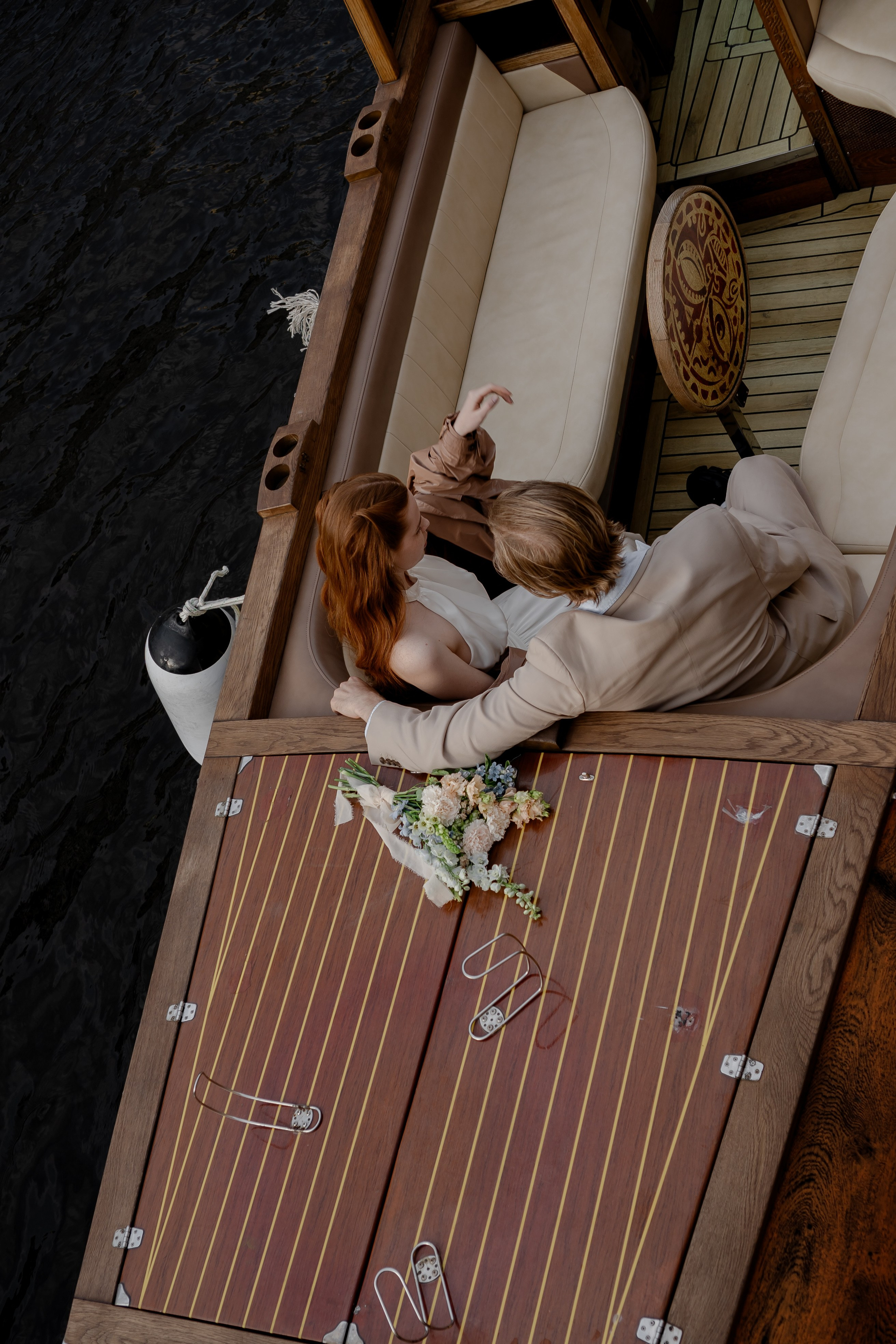 СВАДЕНБНАЯ СЬЕМКА НА КАТЕРЕ ПО КАНАЛАМ САНКТ-ПЕТЕРБУРГА И В АКВАТОРИИ НЕВЫ. Профессиональный фотограф, Санкт-Петербург — Виктория Богомолова