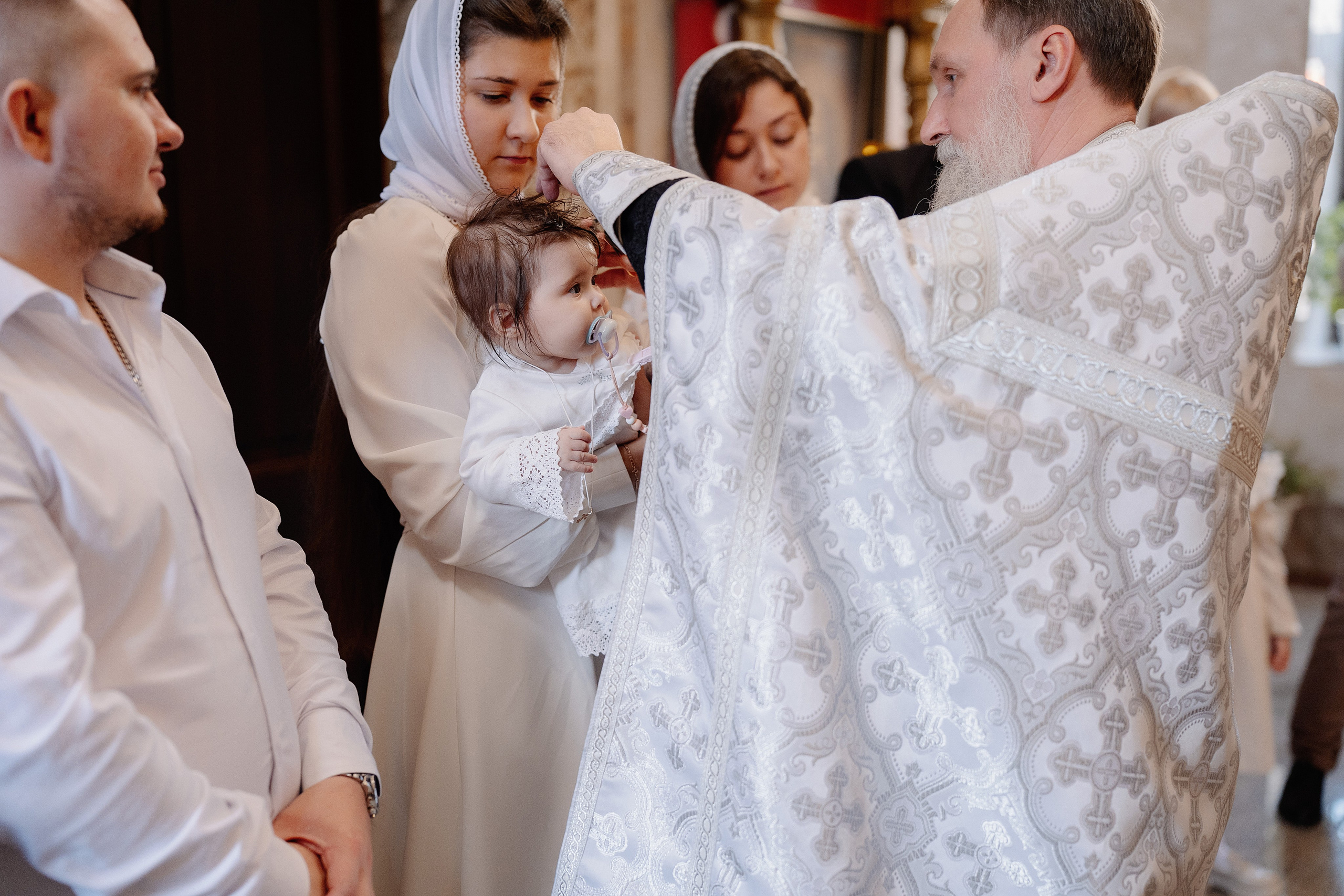 Таинство крещения Снежаны. Фотограф на Крещение и Венчание в Красноярске Рамазанова Юлия