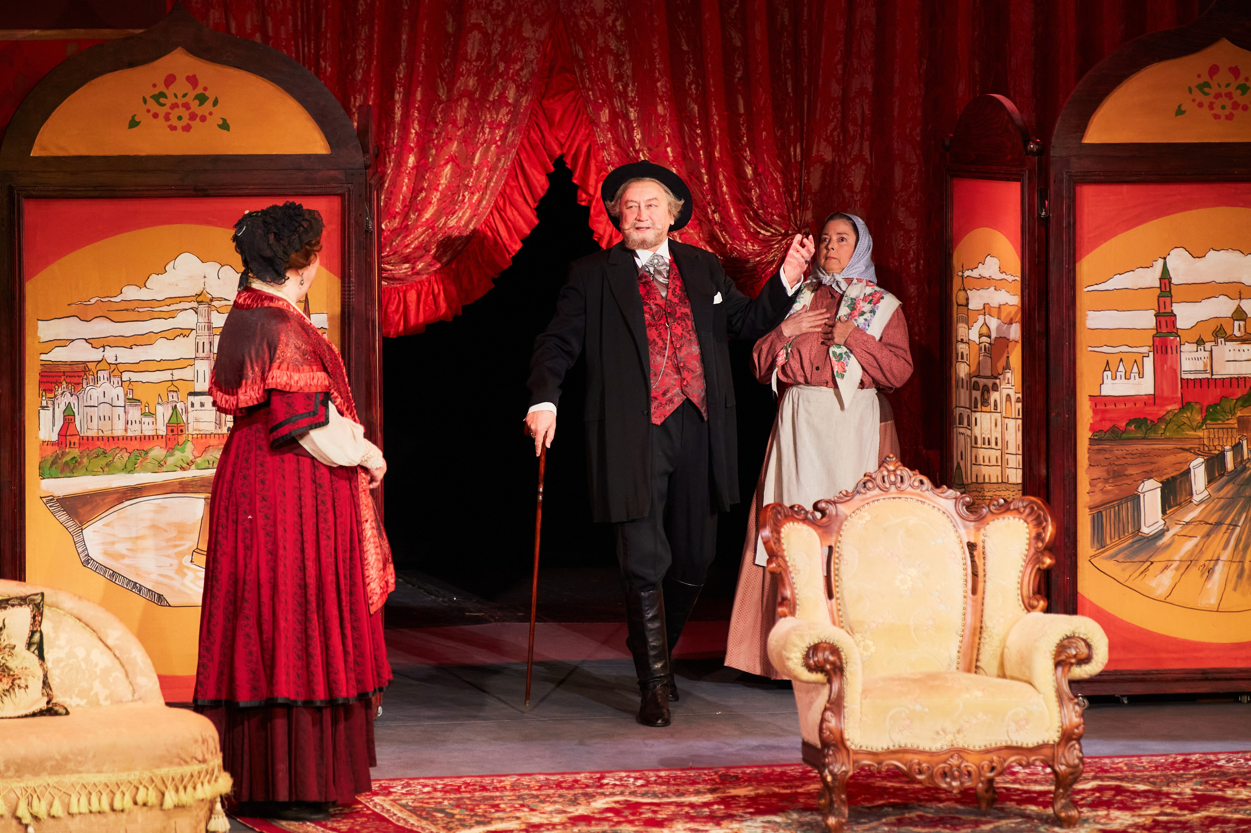 Спектакль «Не все коту масленица», МХАТ им. Горького. Даниил Гузиенко — репортажный фотограф в Туле