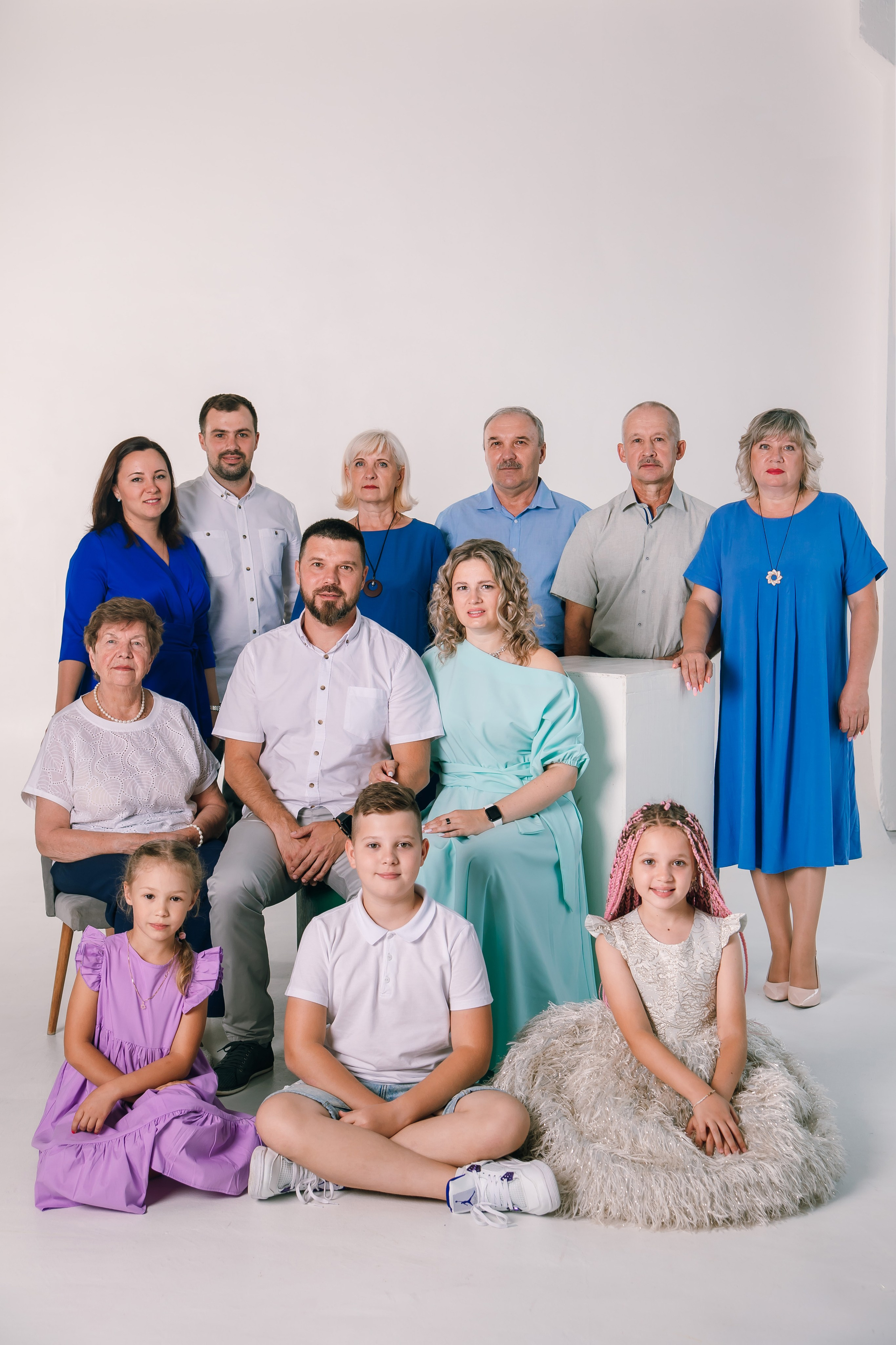 Фотосессия большой семьёй в студии в Екатеринбурге. Свадебный, семейный фотограф, контент съёмка. Екатеринбург. Елена Граф