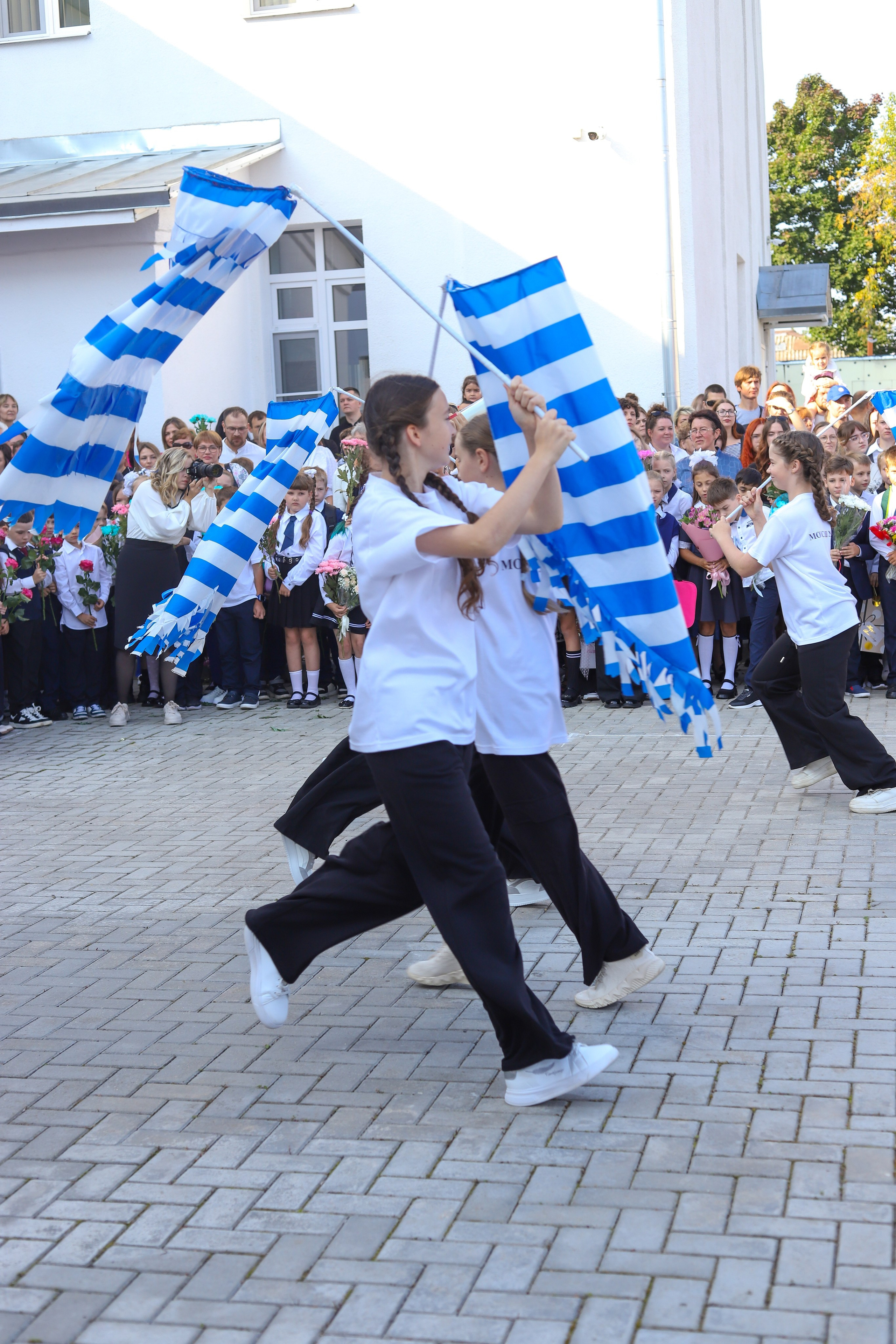 1 сентября. Выпускные альбомы, индивидуальные фотосессии в Костроме