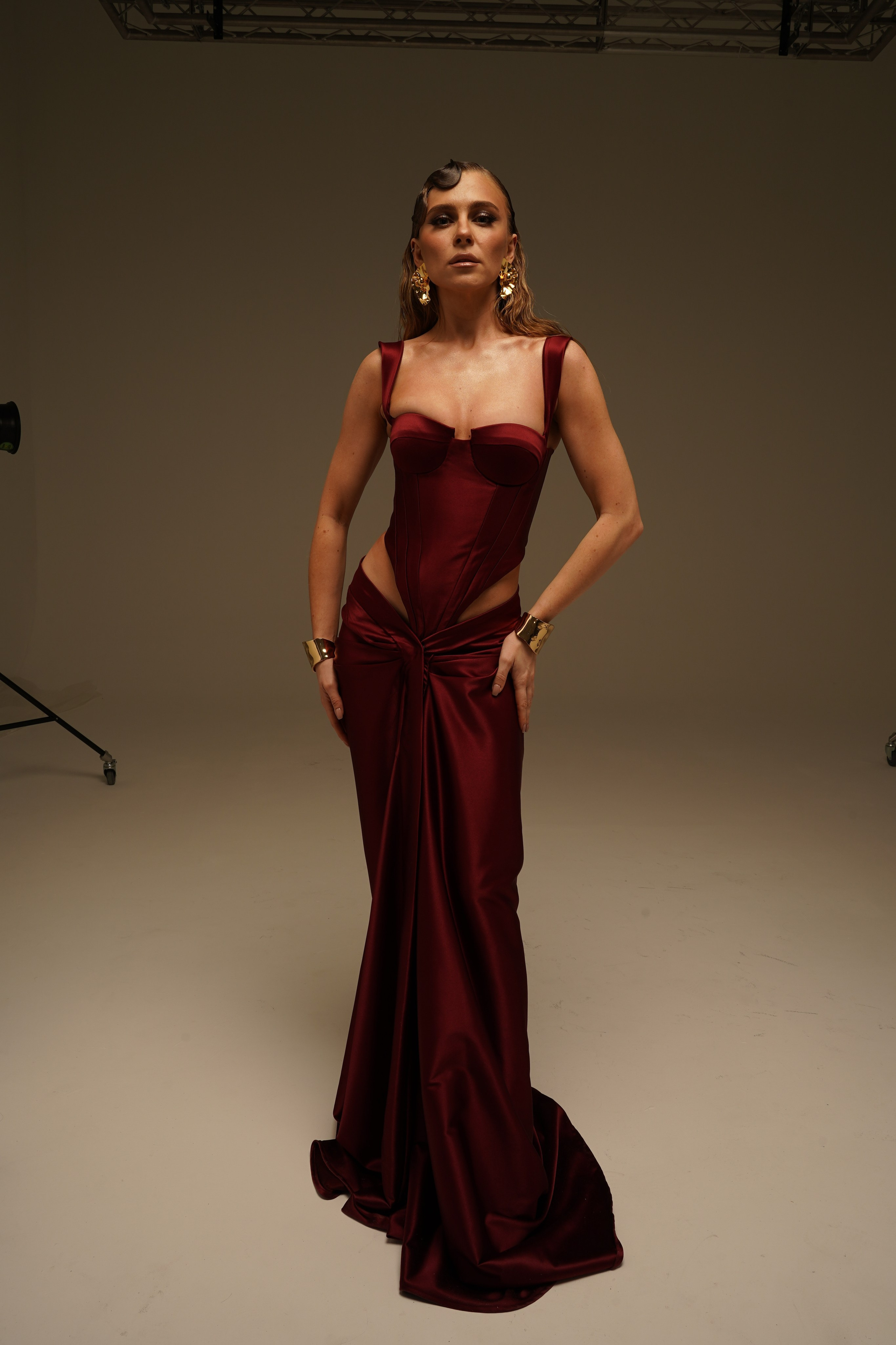 ЖЕНСКИЙ ПОРТРЕТ. Главная