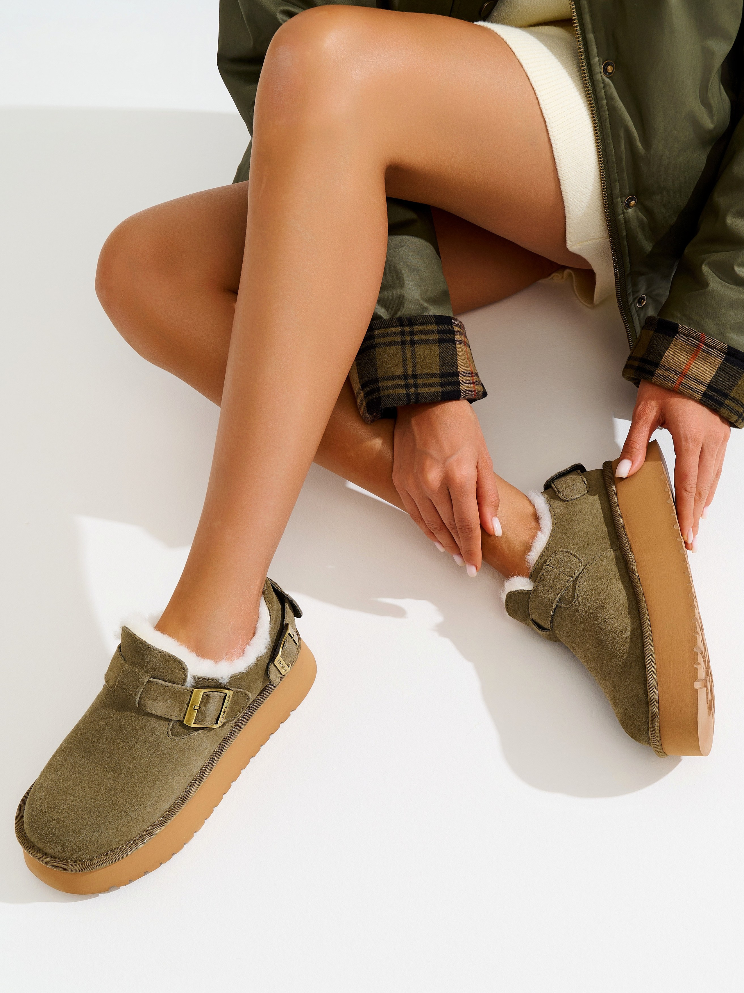 Каталоги на белом фоне. Лучший фотограф для брендов в Москве, съемки для маркетплейсов